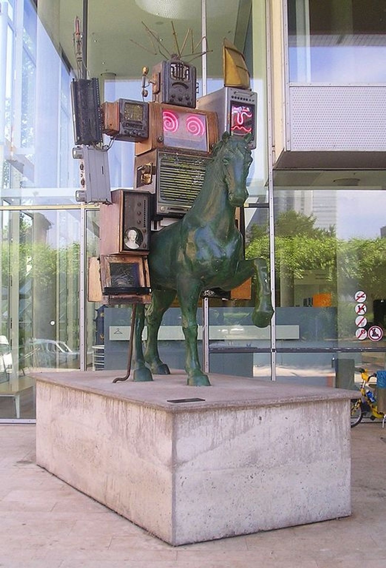 Pre-Bell-Man by Nam June Paik