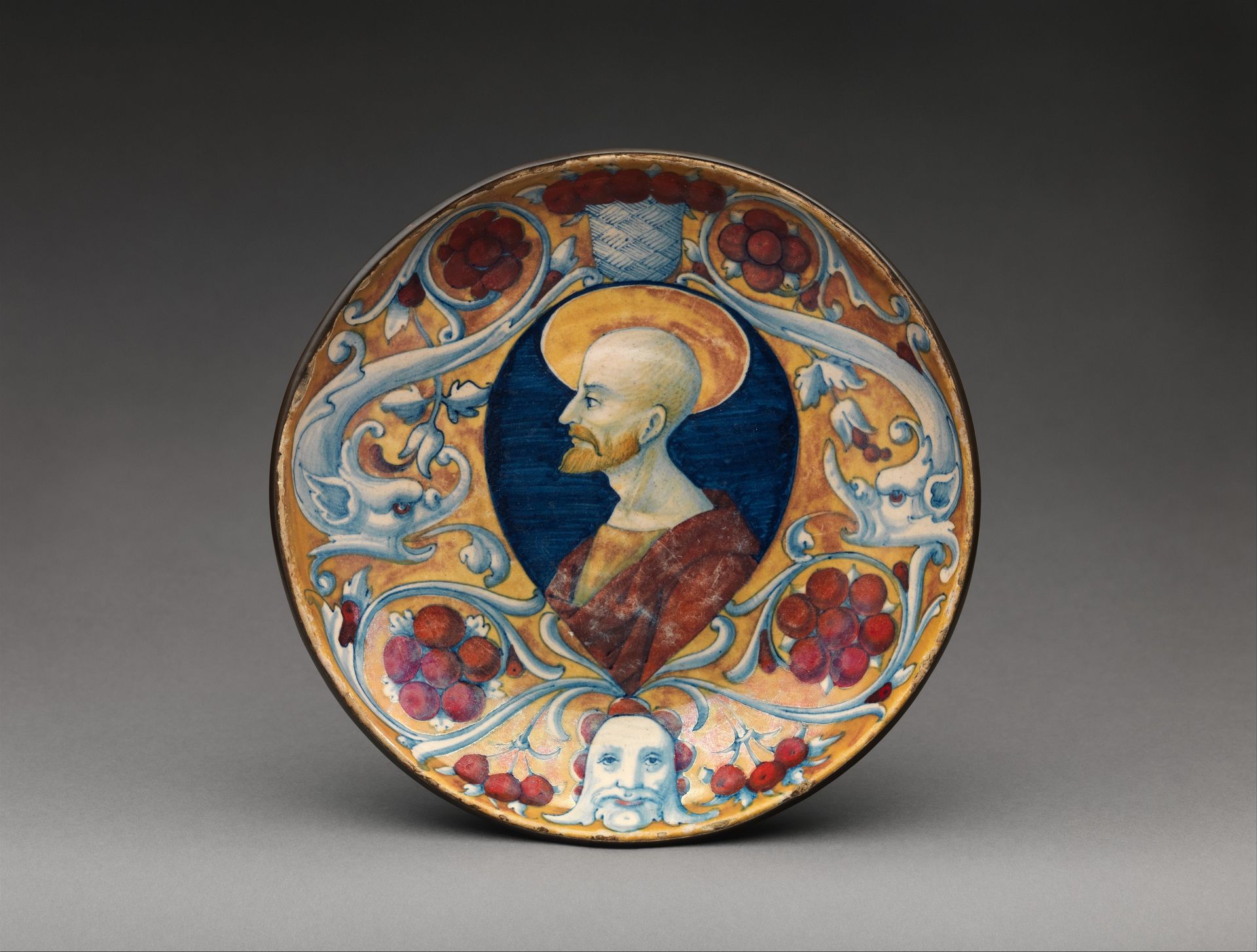 Shallow bowl with a bearded saint by Maestro Giorgio Andreoli