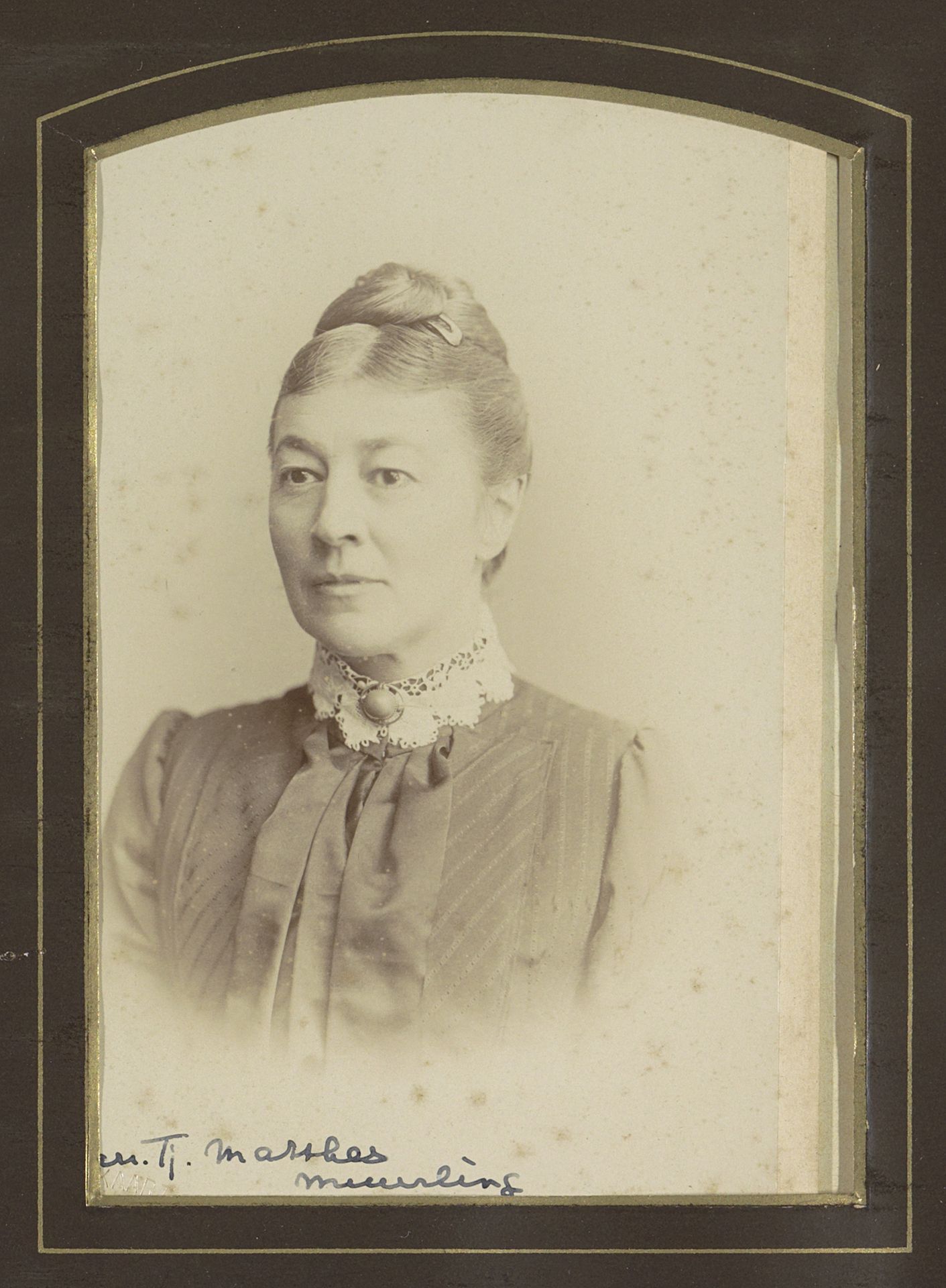 Portret van Tjitske Matthes-Muurling (proefkaart) by Albert Greiner