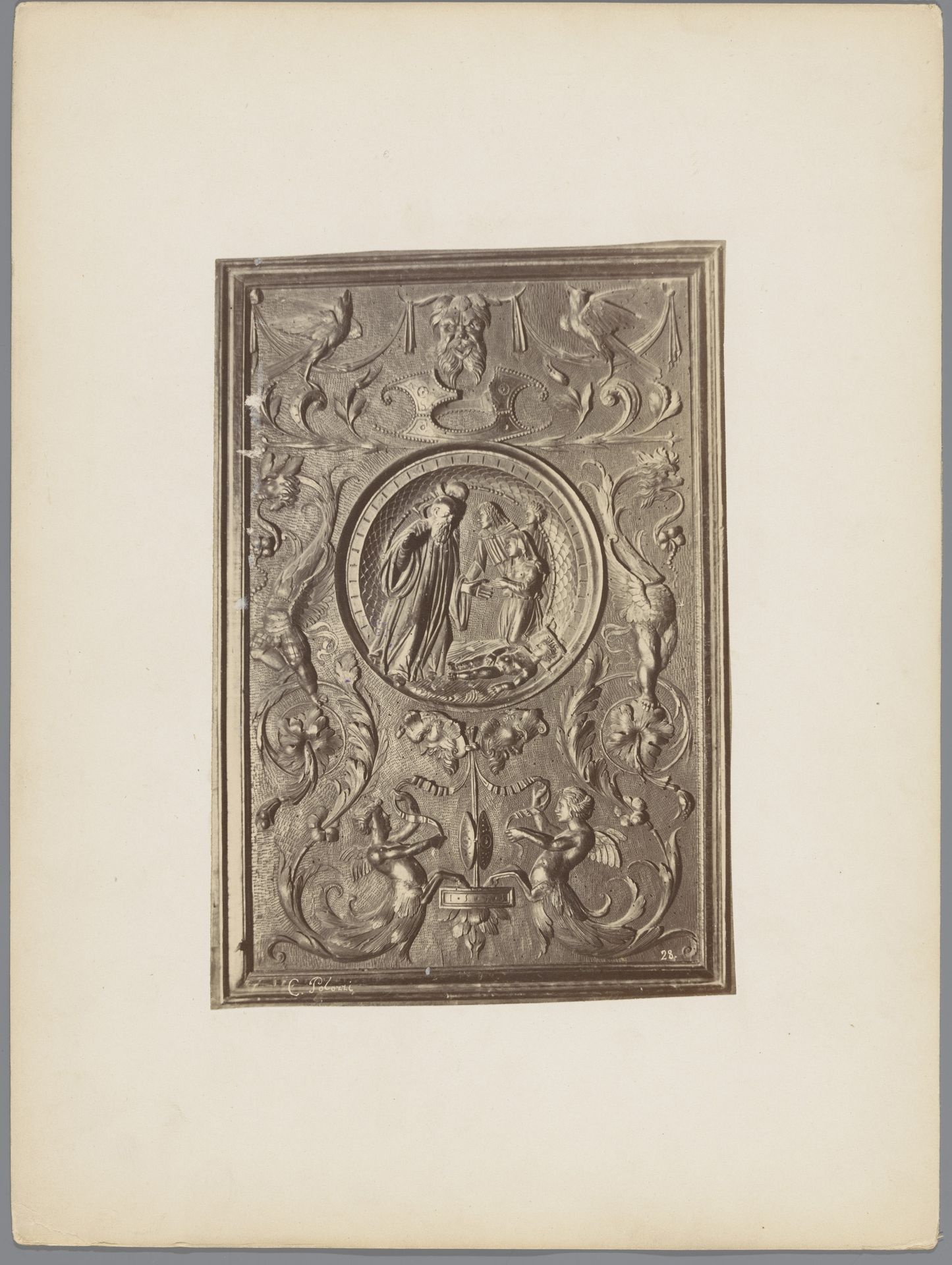 Paneel met (vermoedelijk) de opwekking van de koningszoon te Antiochië door de apostel Paulus in reliëf by C. Polozzi