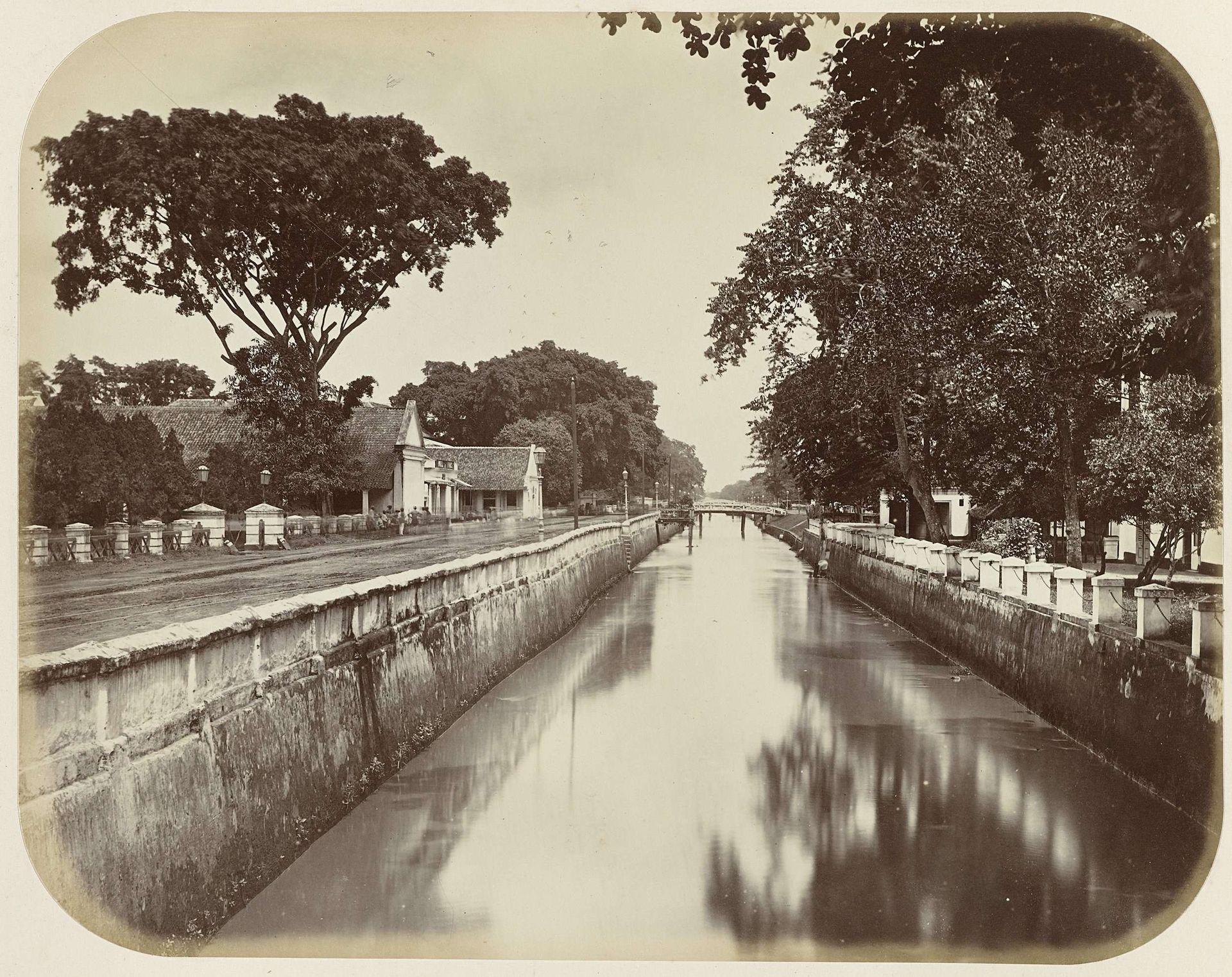 Molenvliet te Batavia by Woodbury & Page
