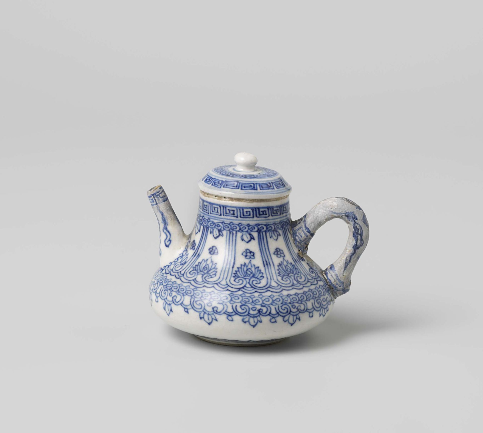 Teapot with stylized lotus scrolls, ruyi-motif and ornamental borders by Anonymous