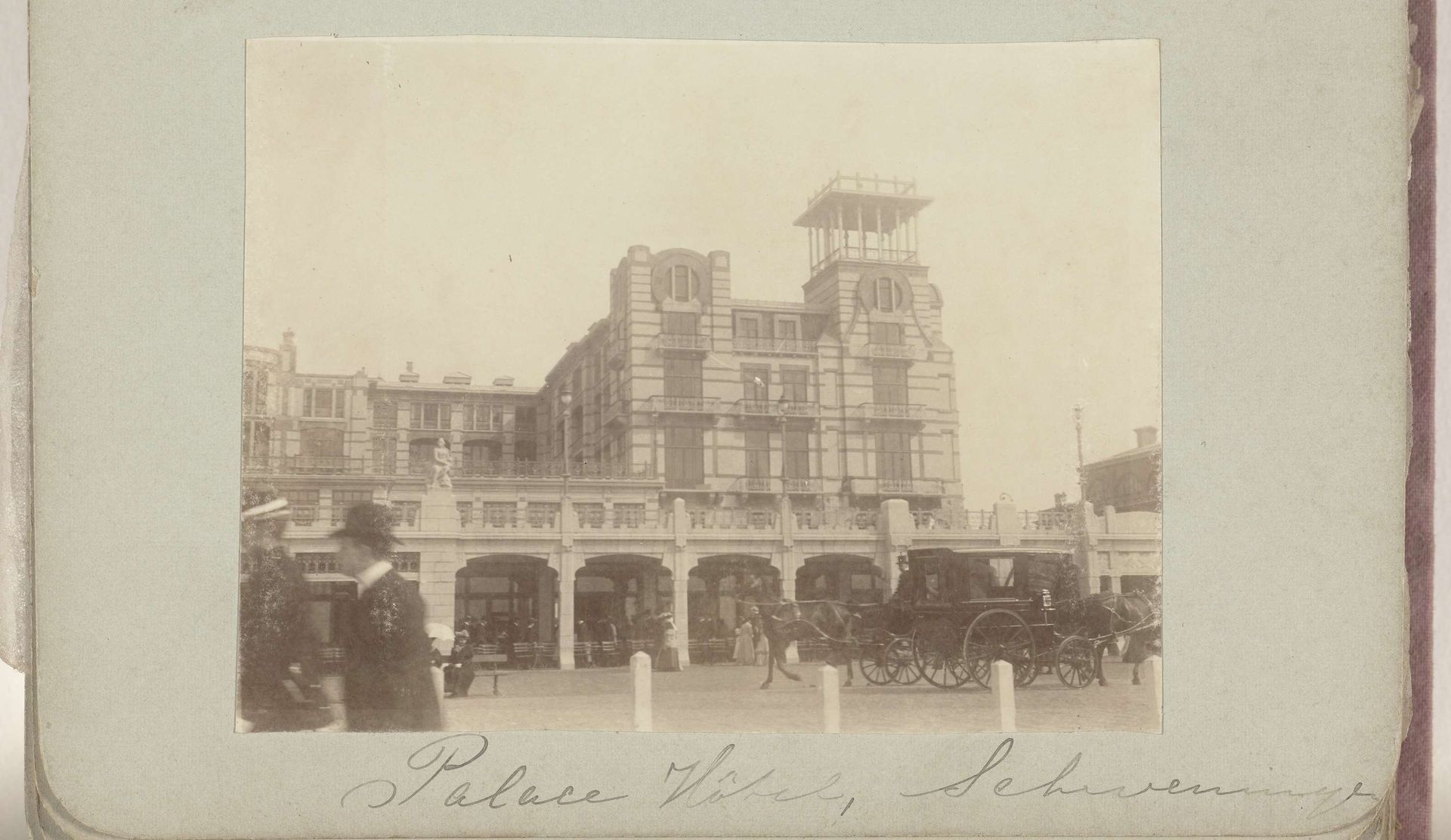 Palace Hotel te Scheveningen by David Vermeulen