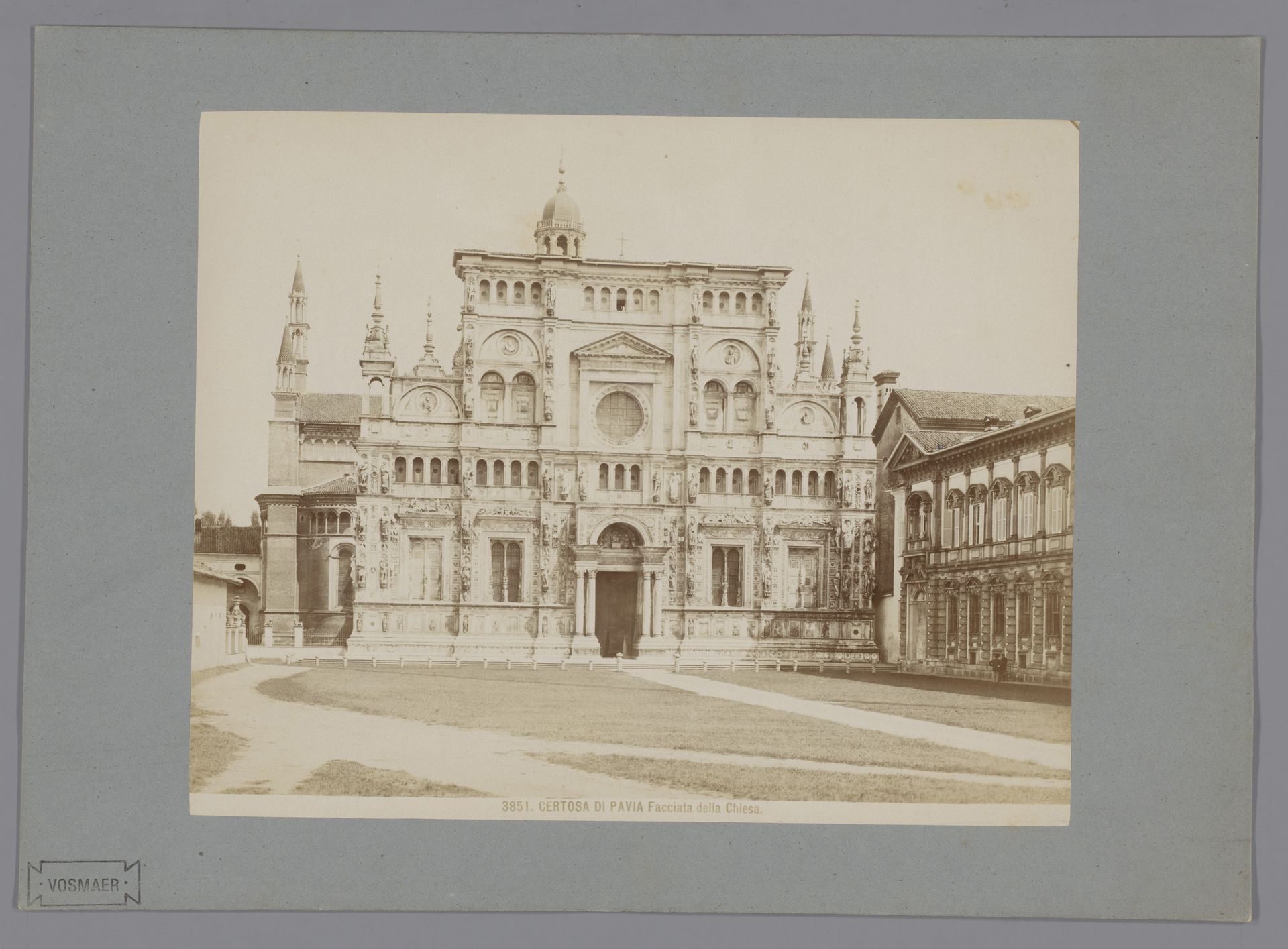 Façade van de kloosterkerk van Pavia by Giacomo Brogi