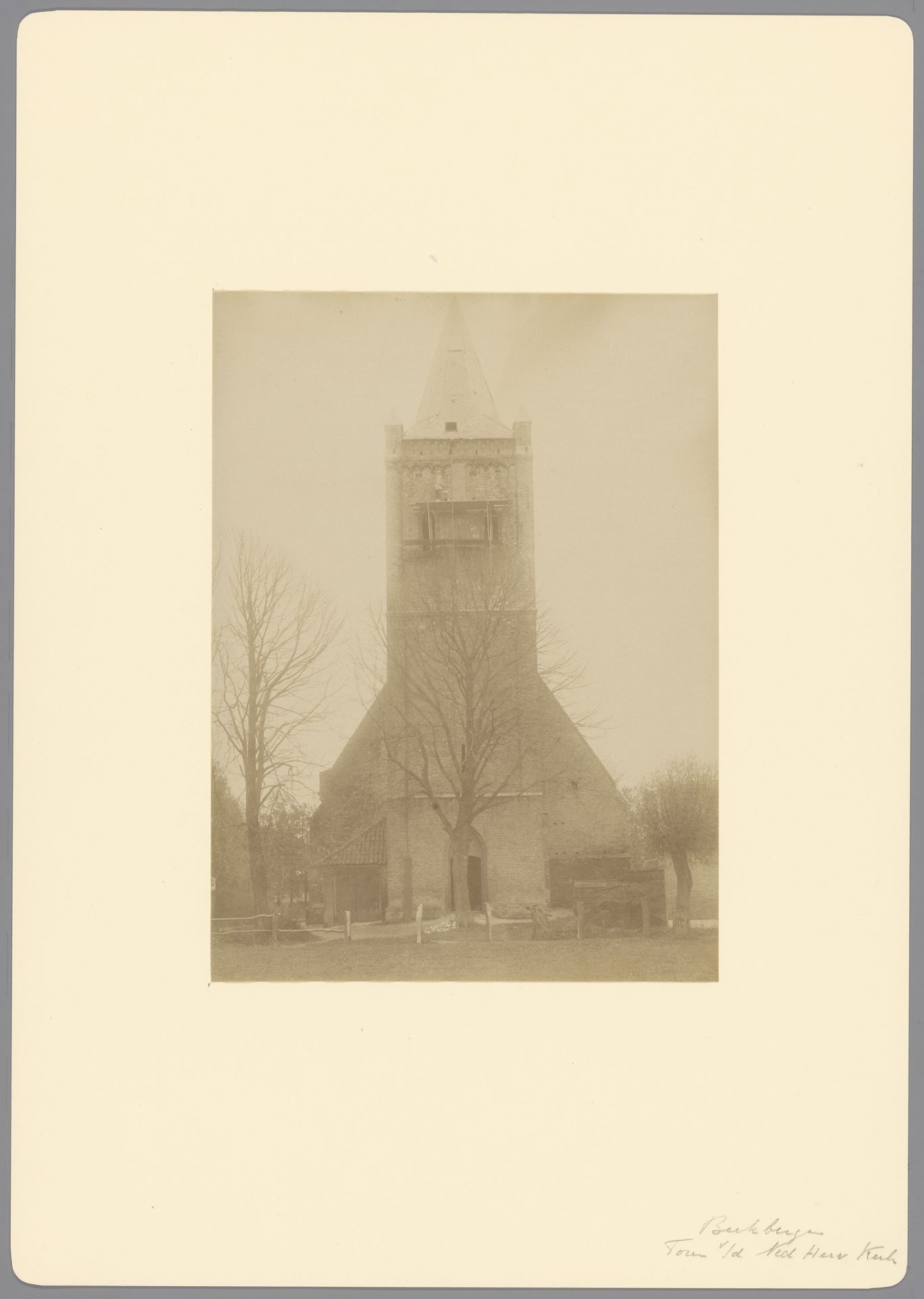 Gezicht op de Hervormde Kerk te Beekbergen by anoniem (Monumentenzorg)