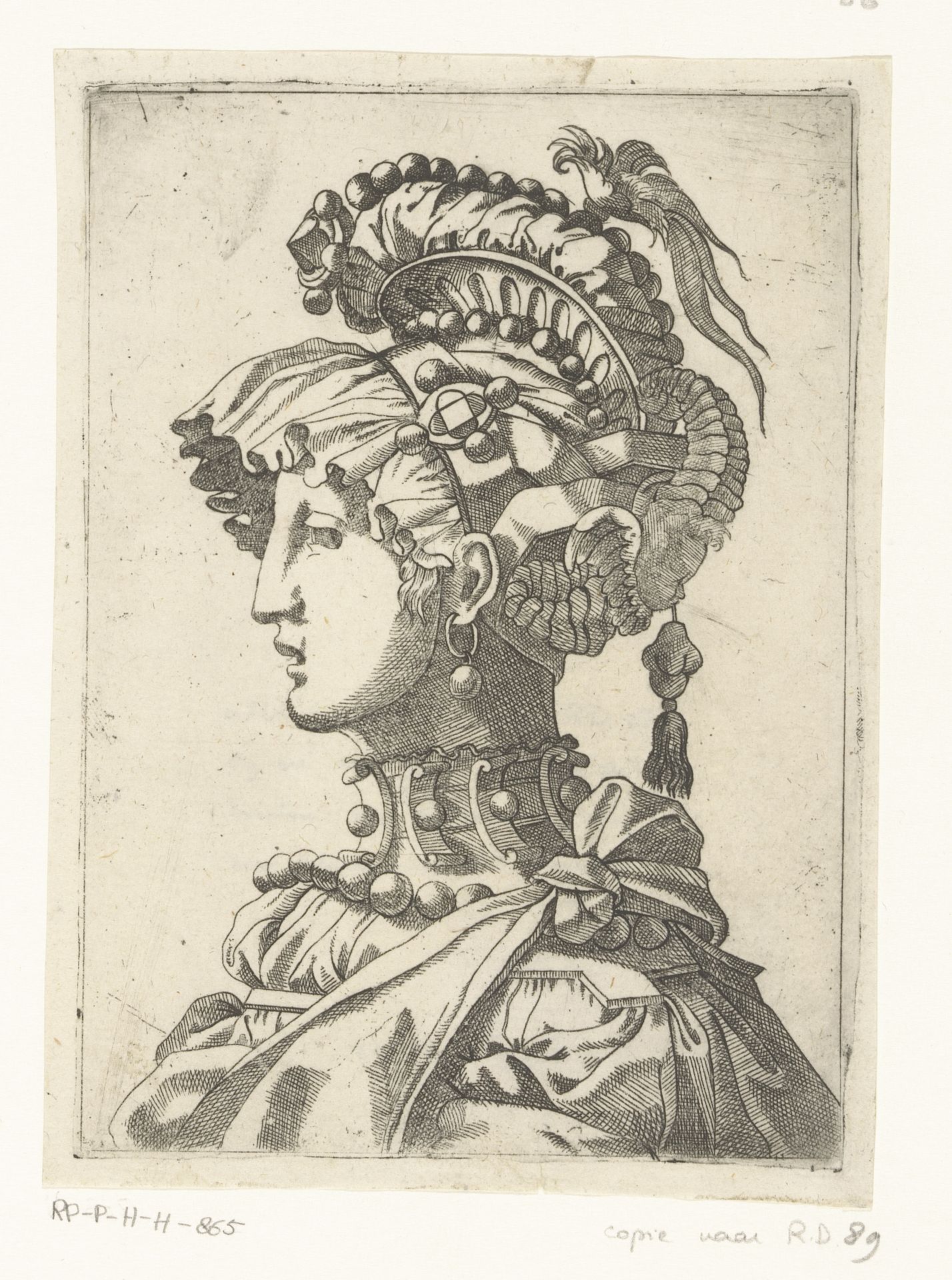 Vrouw met masker en fantasie hoofdbedekking by Anonymous