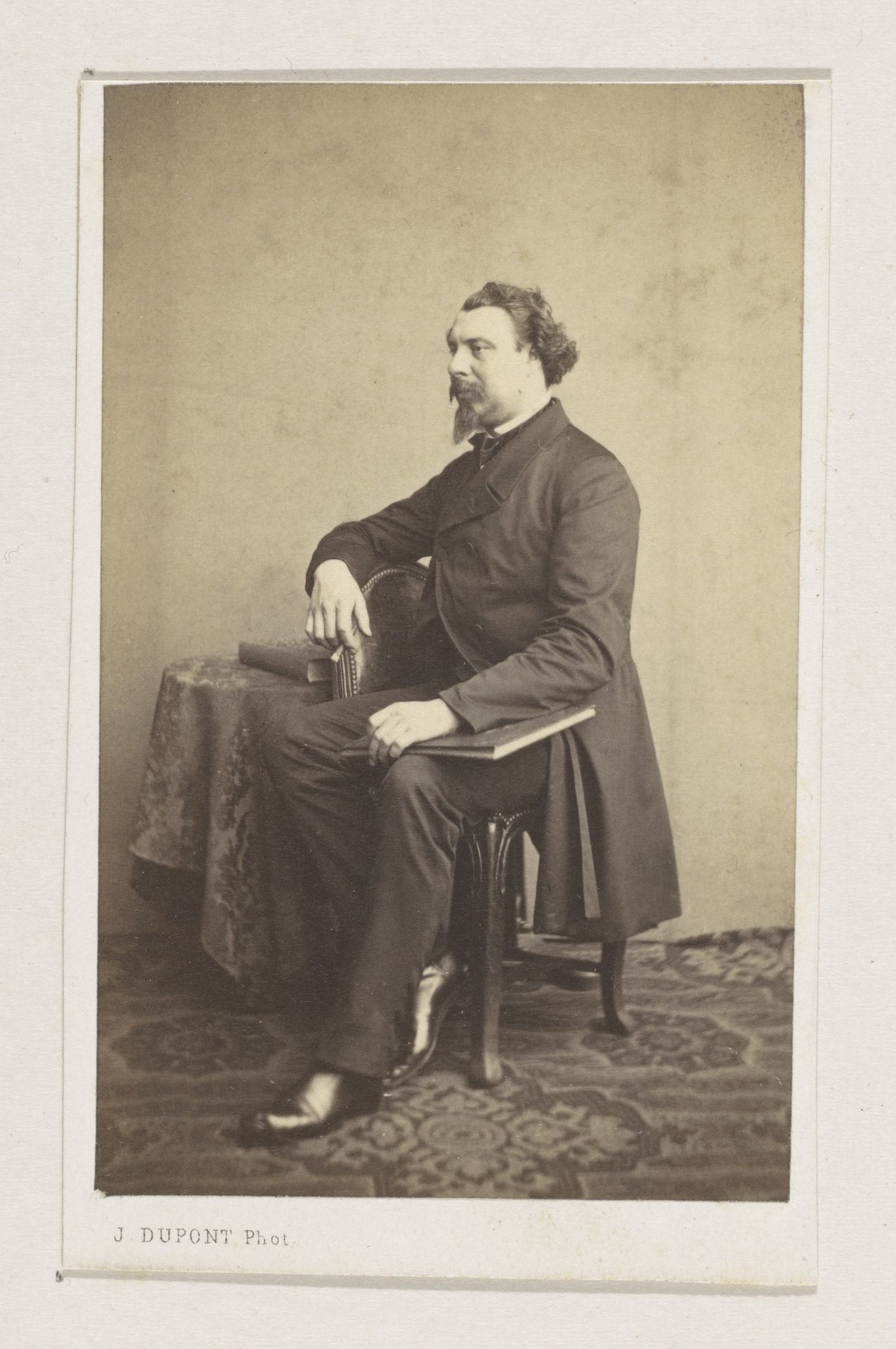 Portret van de schilder Henri François Schaefels, ten voeten uit by Joseph Dupont