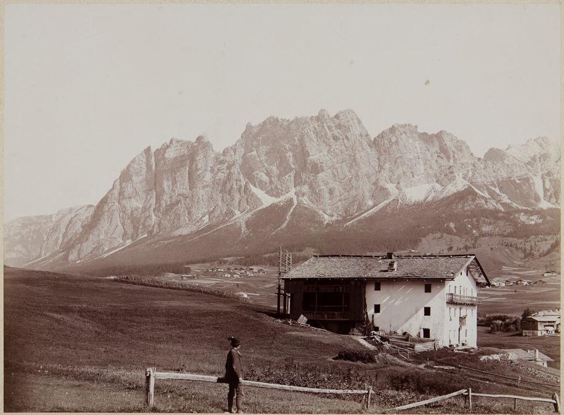 Partie du Village et Pomagagnon by Vittorio Sella