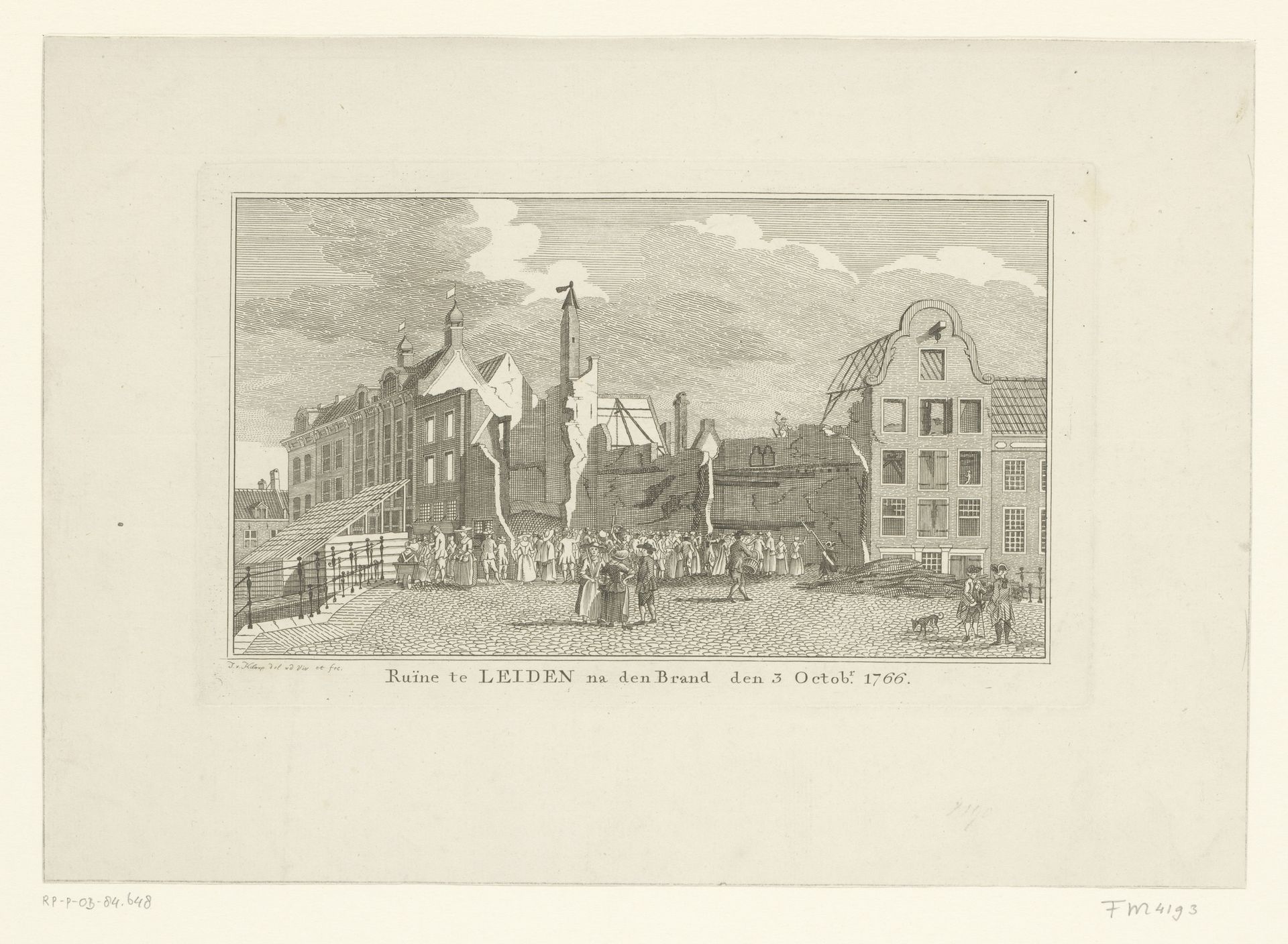 Afgebrande gebouwen aan de Visbrug te Leiden, 1766 by Johannes van Hiltrop