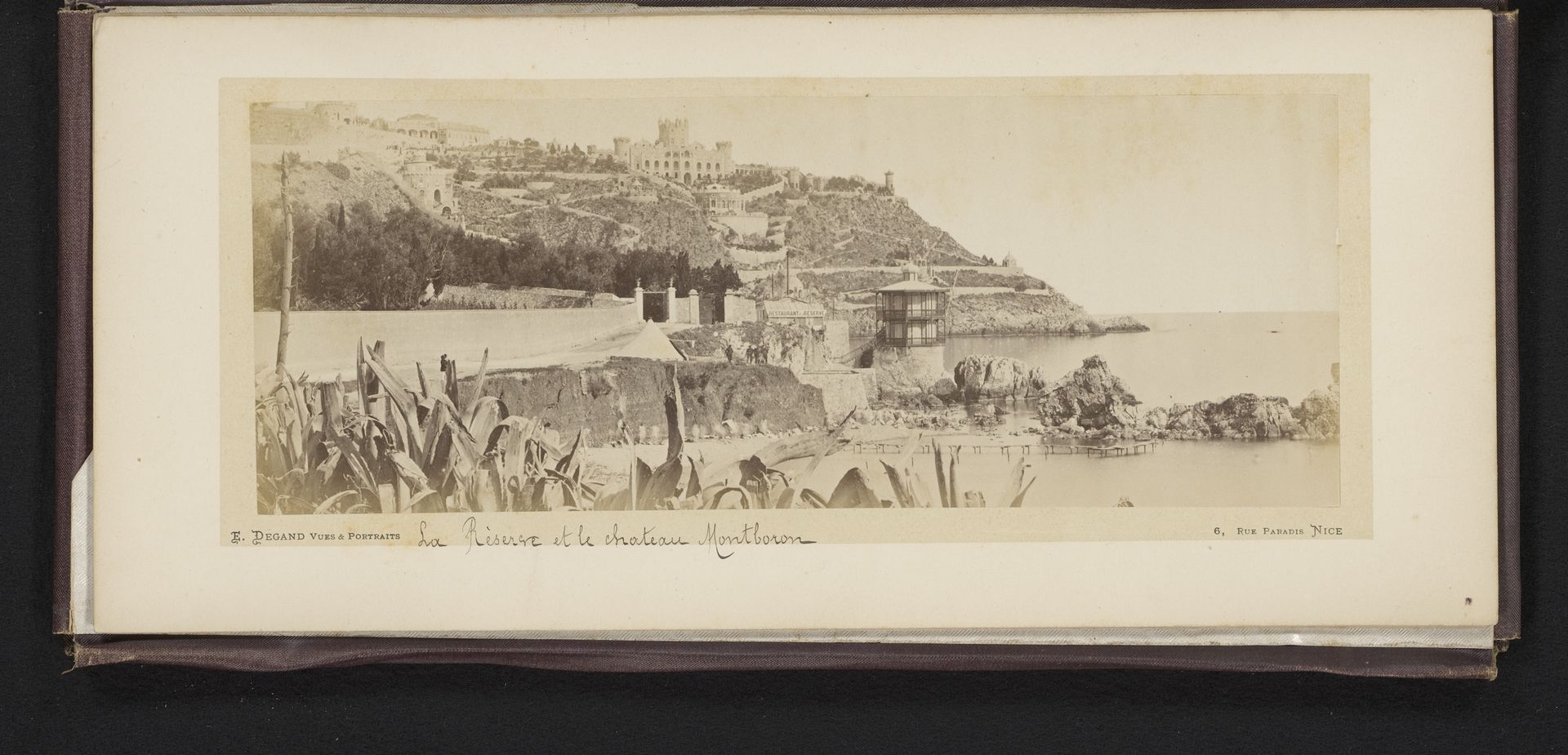 Gezicht op Kasteel van l'Anglais op de Mont-Boron by Eugène Degand