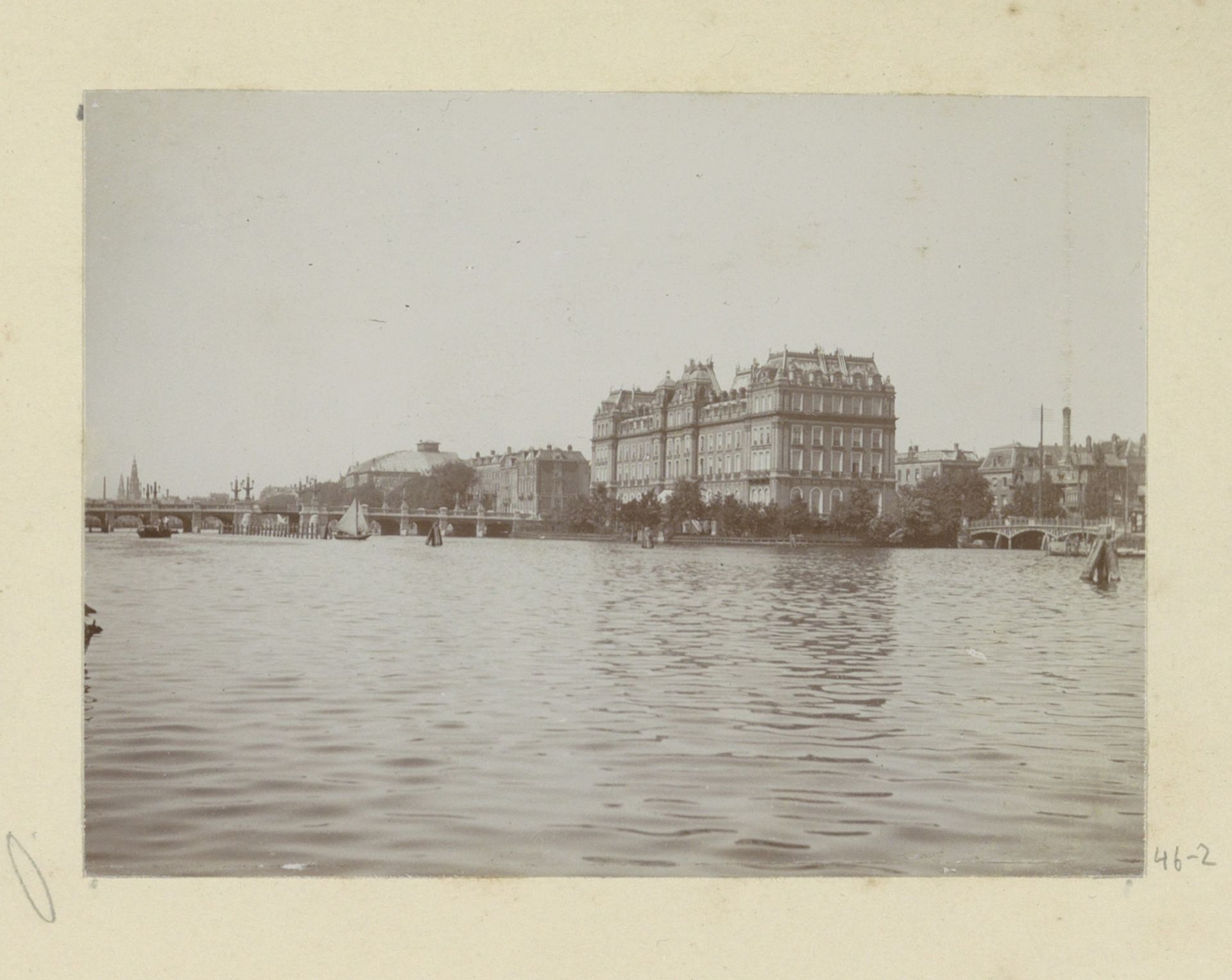 Amstel Hotel gezien vanaf de Amstel by Hendrik Herman van den Berg