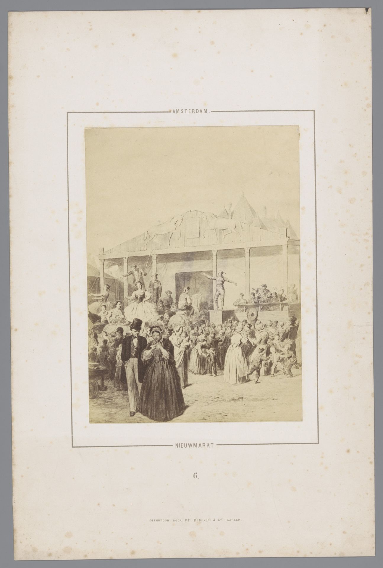 Fotoreproductie van een tekening van de kermis op de Nieuwmarkt door Reinier Craeyvanger by Ch. Binger & Co.