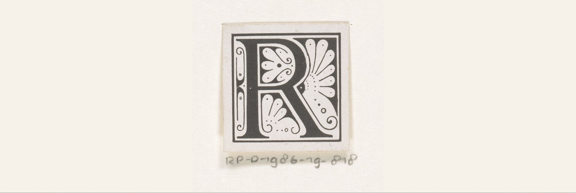 Initiaal R by Reinier Willem Petrus de (1874-1952) Vries