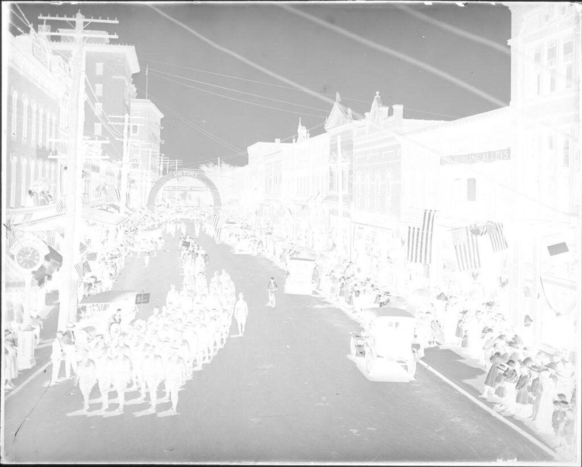 Untitled (Victory parade, Suffolk, Virginia) by Hamblin Studio