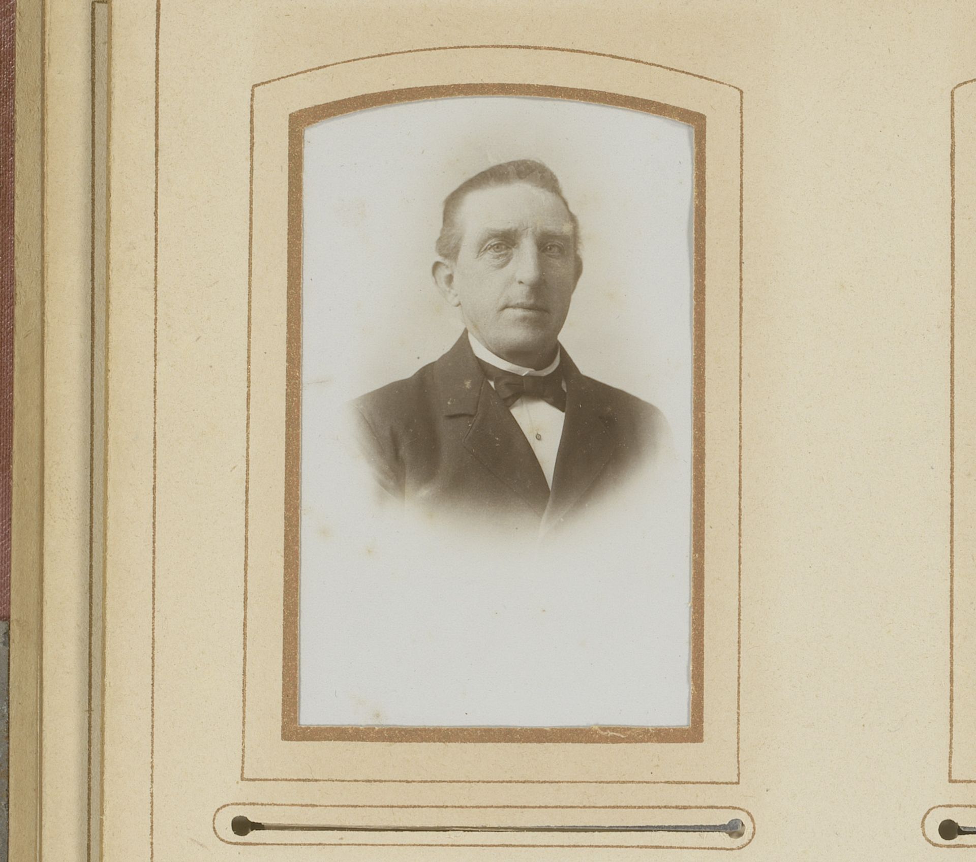 Portret van een man by J.C. van der List