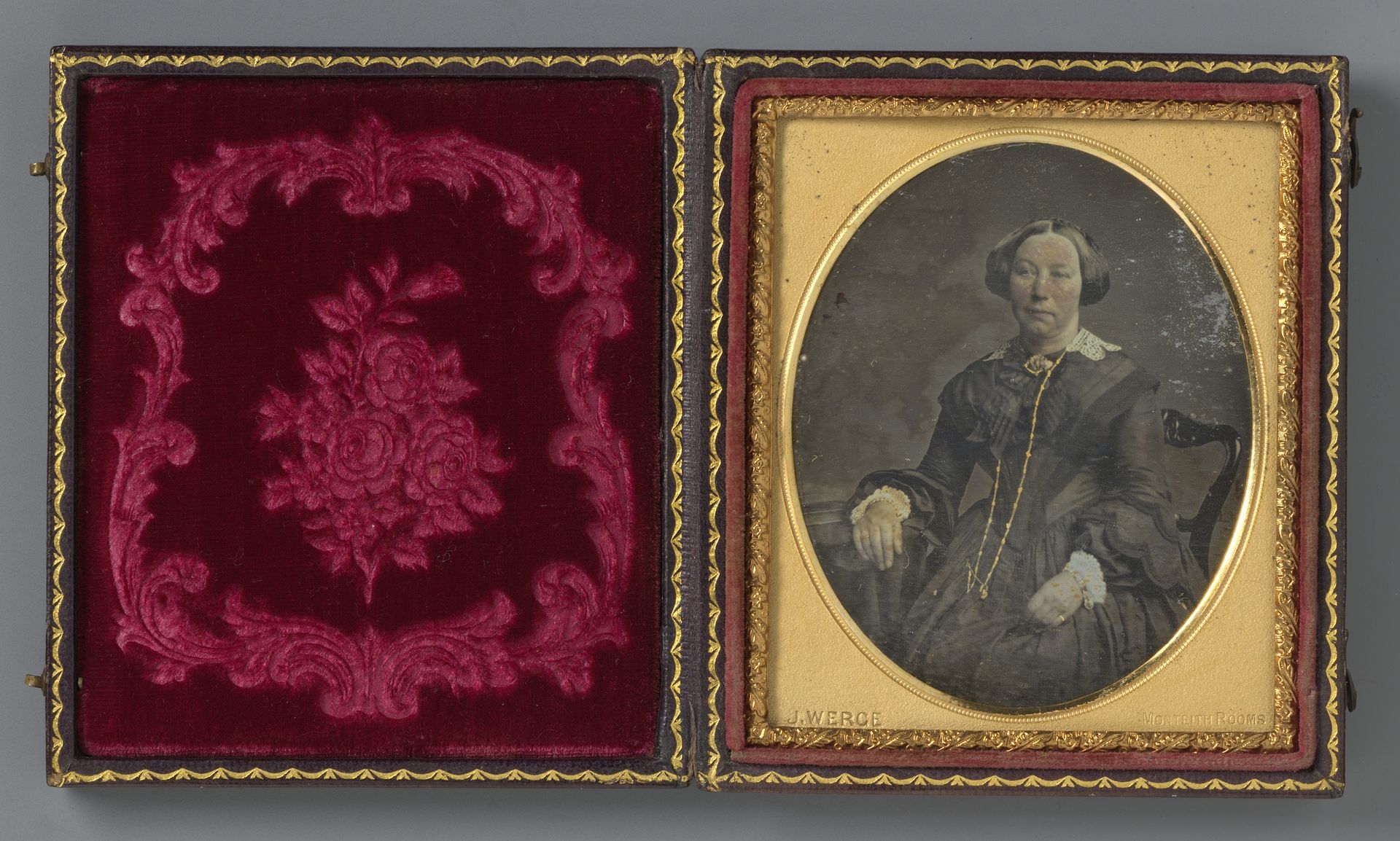 Portret van een onbekende vrouw by John Werge