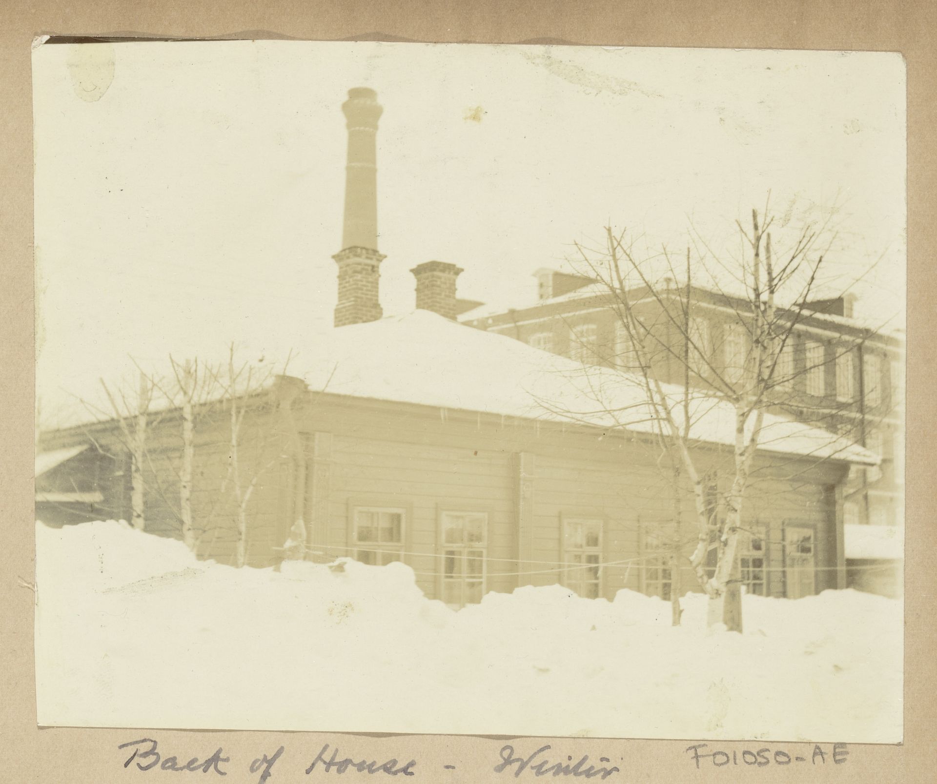 Achterzijde van het besneeuwde huis van de familie Cheetham in Rusland by Joseph Cheetham