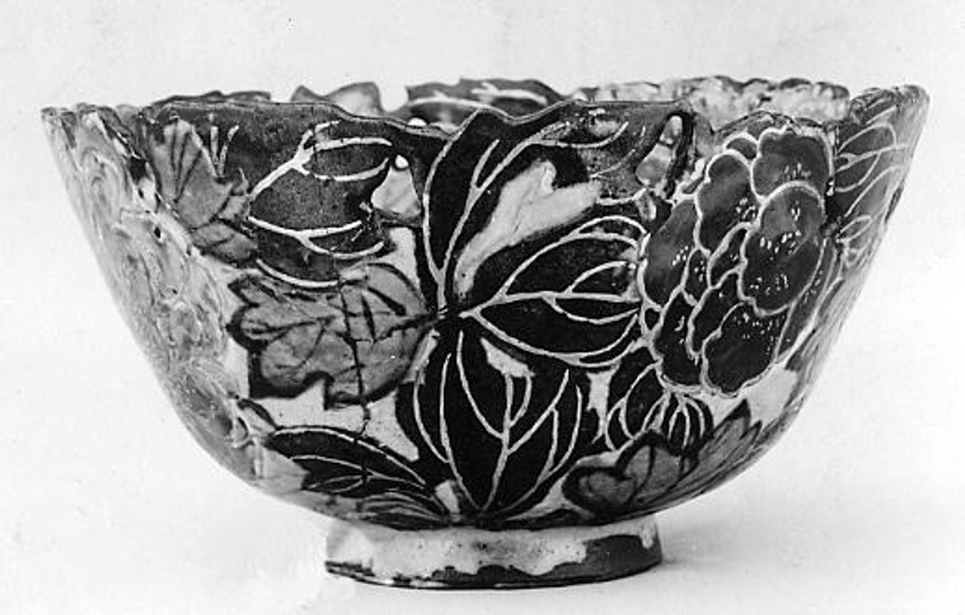 Bowl by Makazu Kōsai