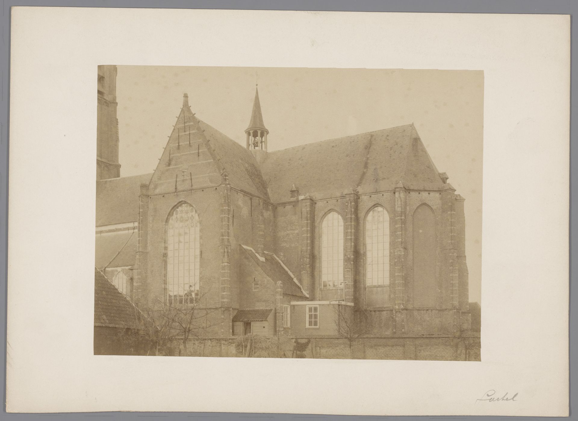 Gezicht op de Sint-Laurentiuskerk te Oud Gastel by anoniem (Monumentenzorg)
