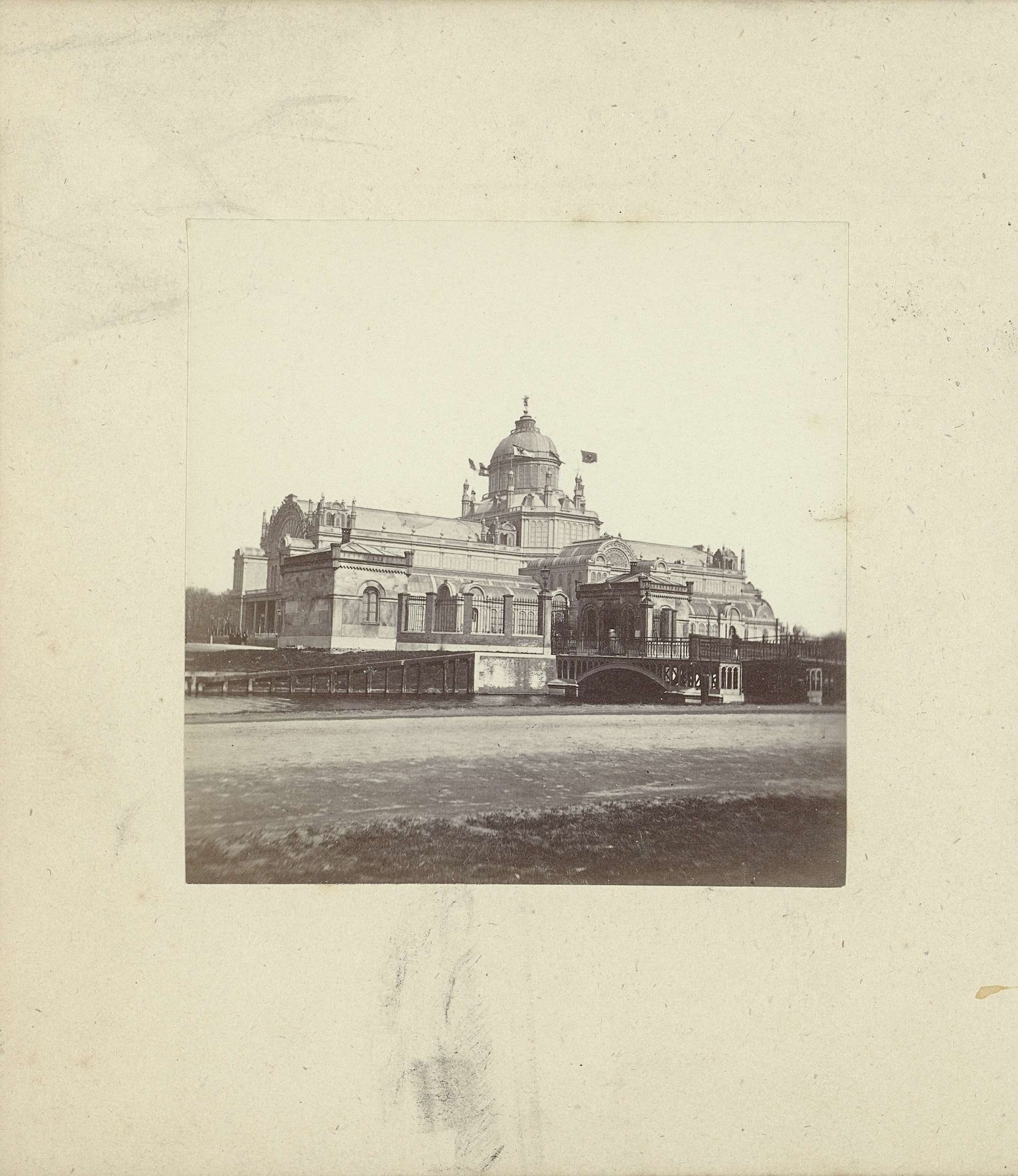 Paleis voor Volksvlijt in Amsterdam by Anonymous