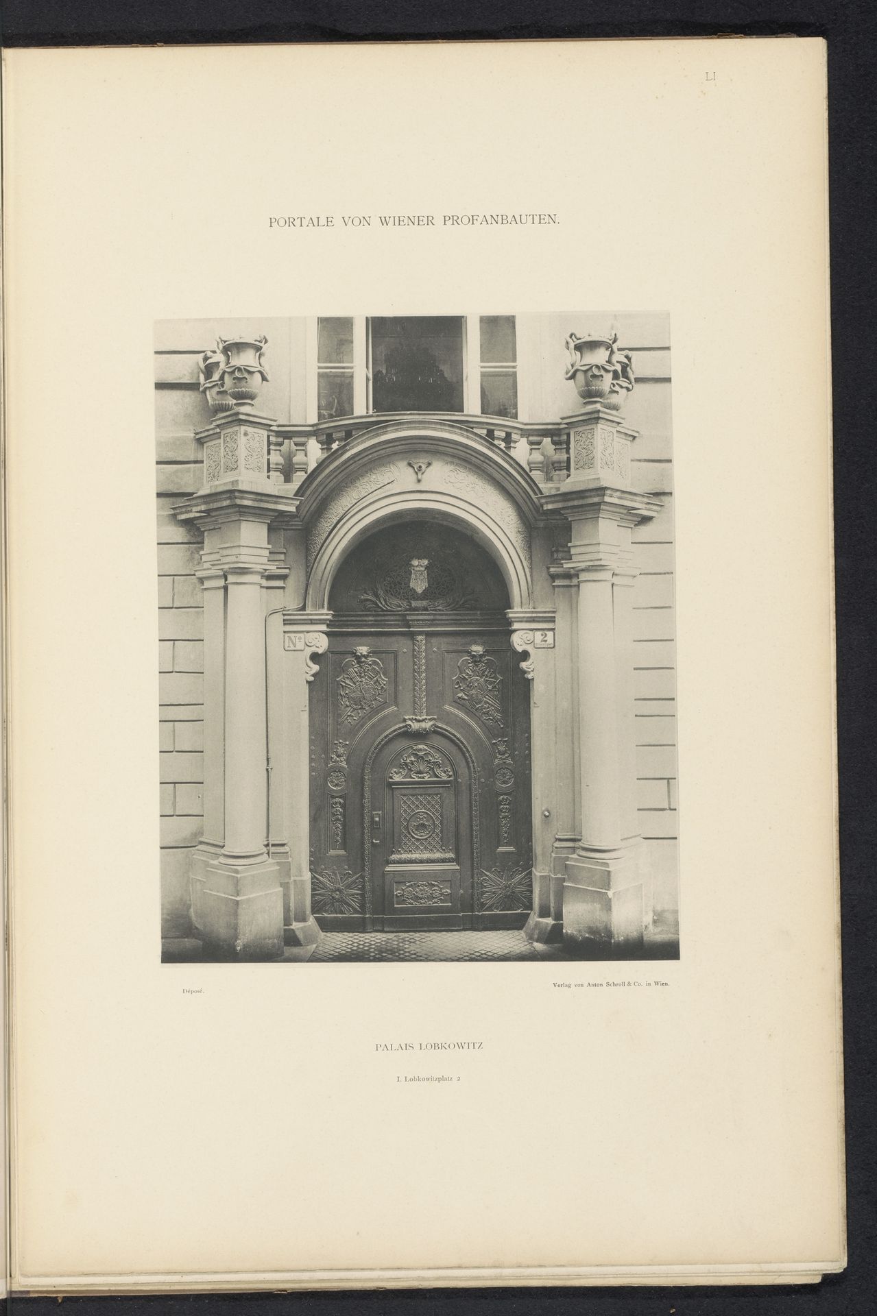 Toegangsportaal van Palais Lobkowitz te Wenen by Anonymous