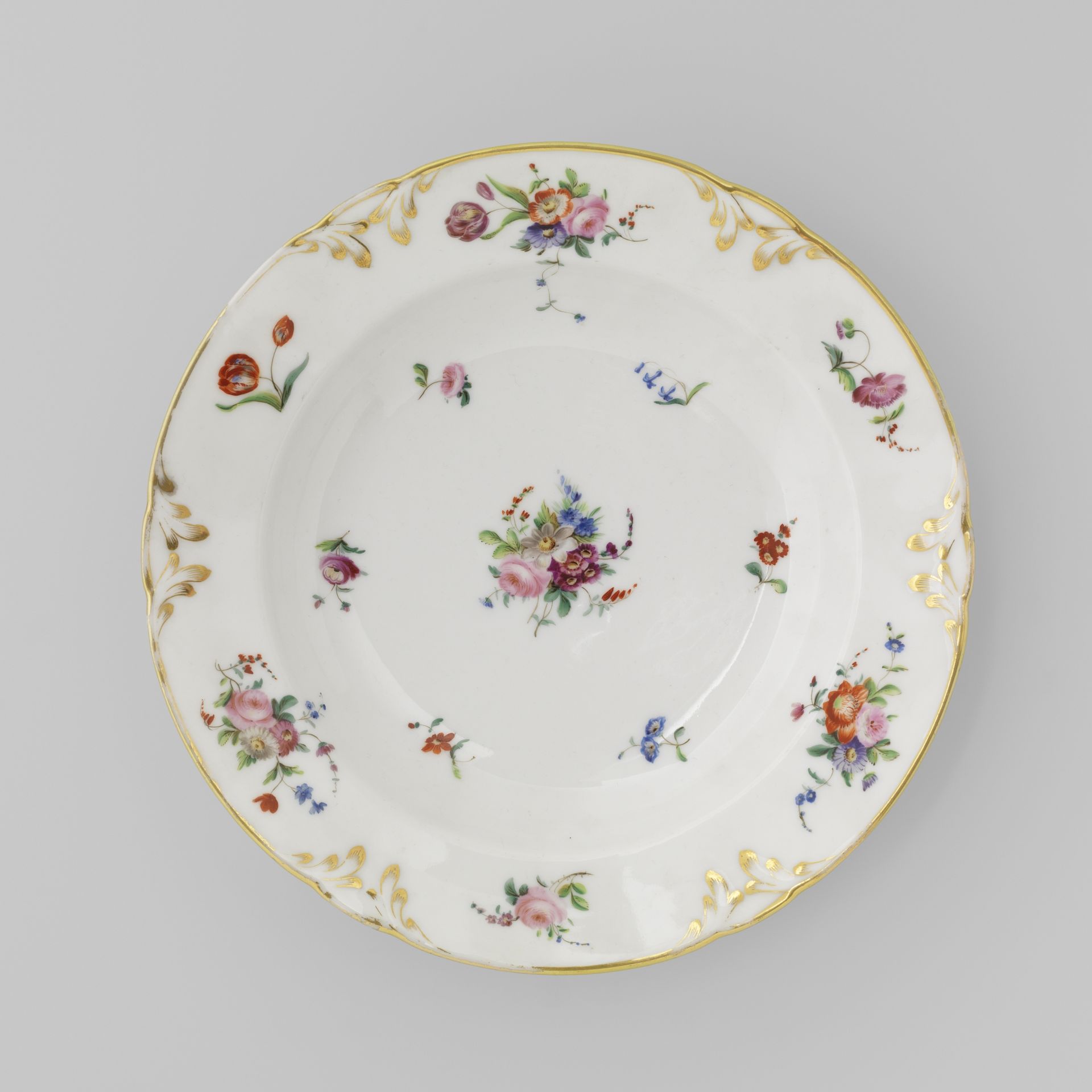 Plate with bouquets and flower sprays by Fabriek Dominique Denuelle