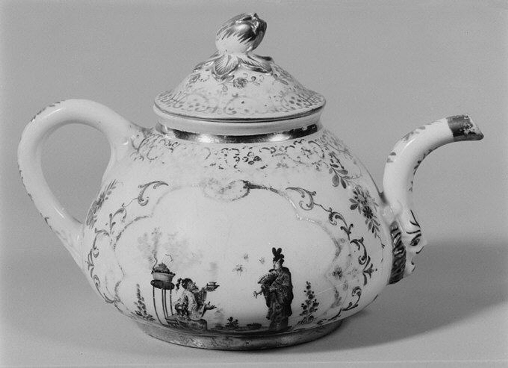 Teapot by Meissen Manufactory