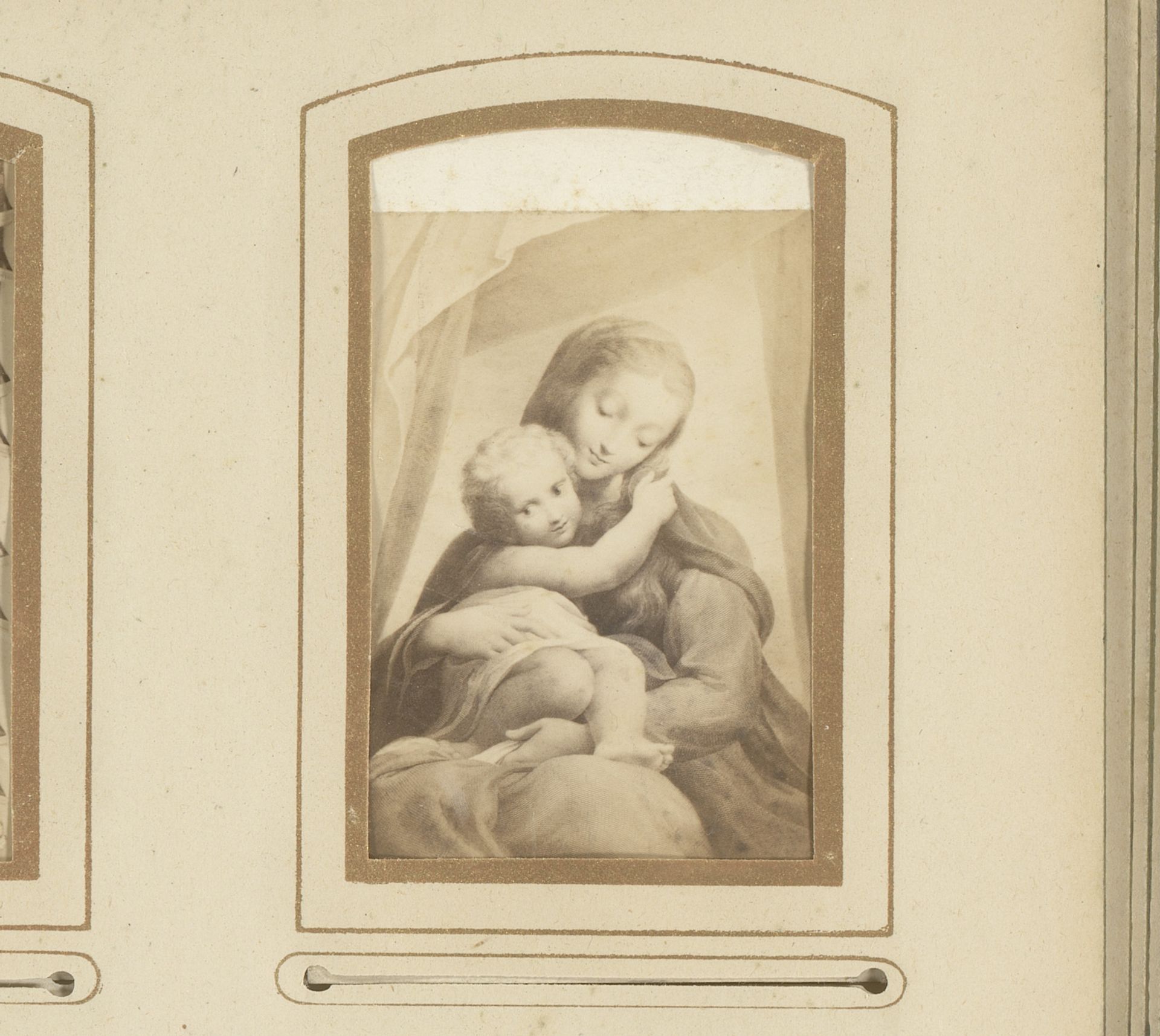 Fotoreproductie van Madonna della Scala, naar de fresco van Correggio by Fratelli Alinari