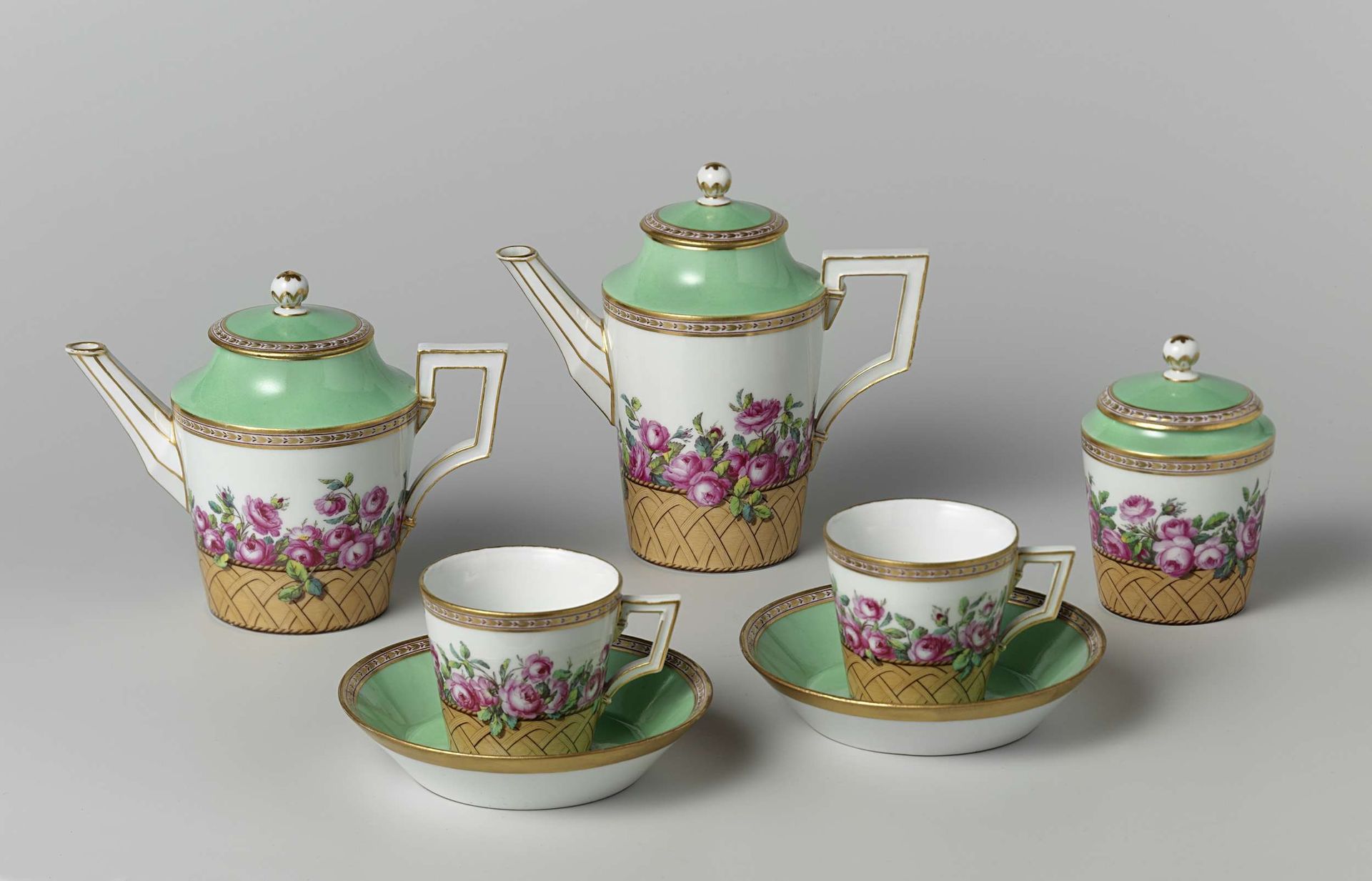 Coffee and tea service by Königliche Porzellan Manufaktur