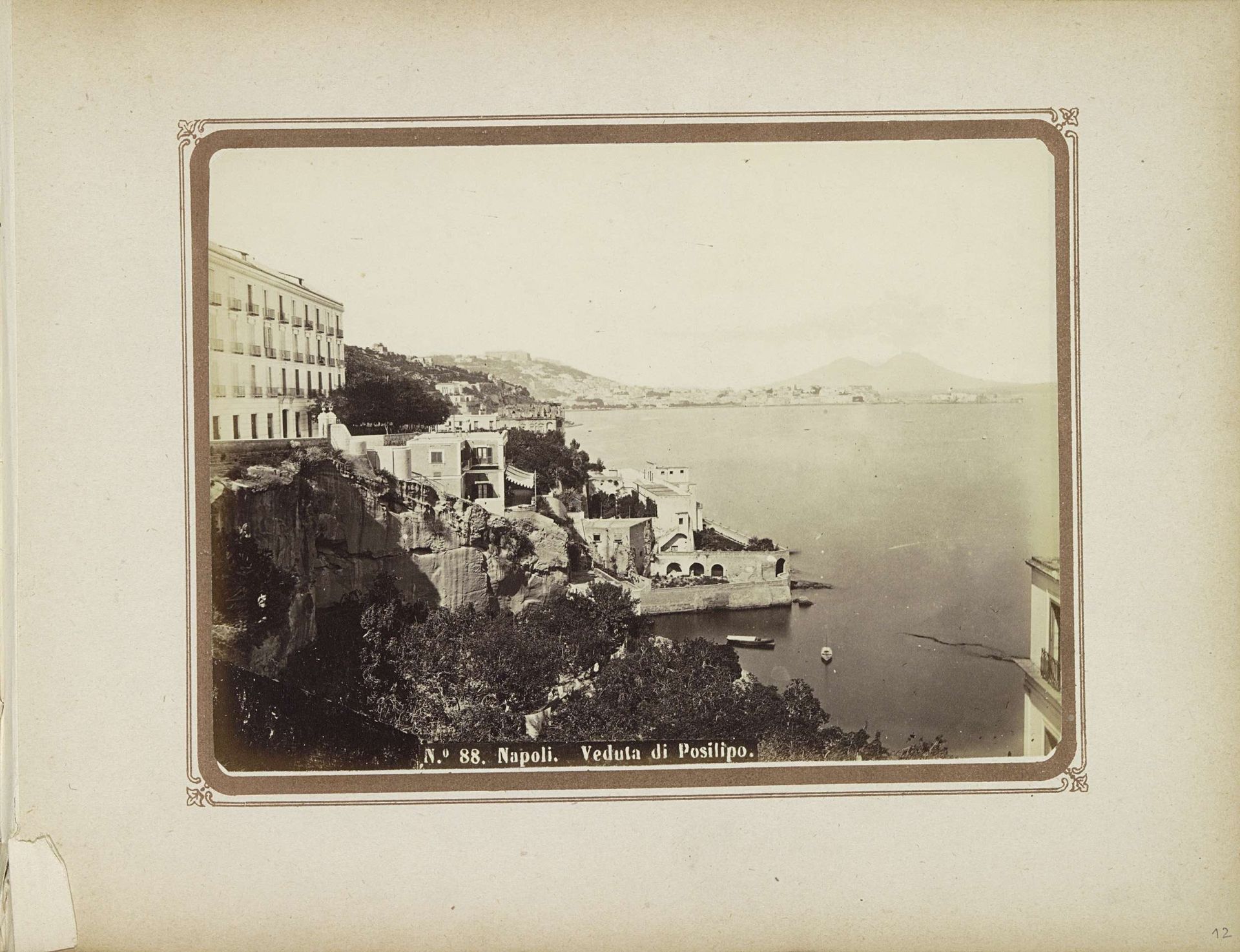Gezicht op Napels vanaf Posillipo by Roberto Rive