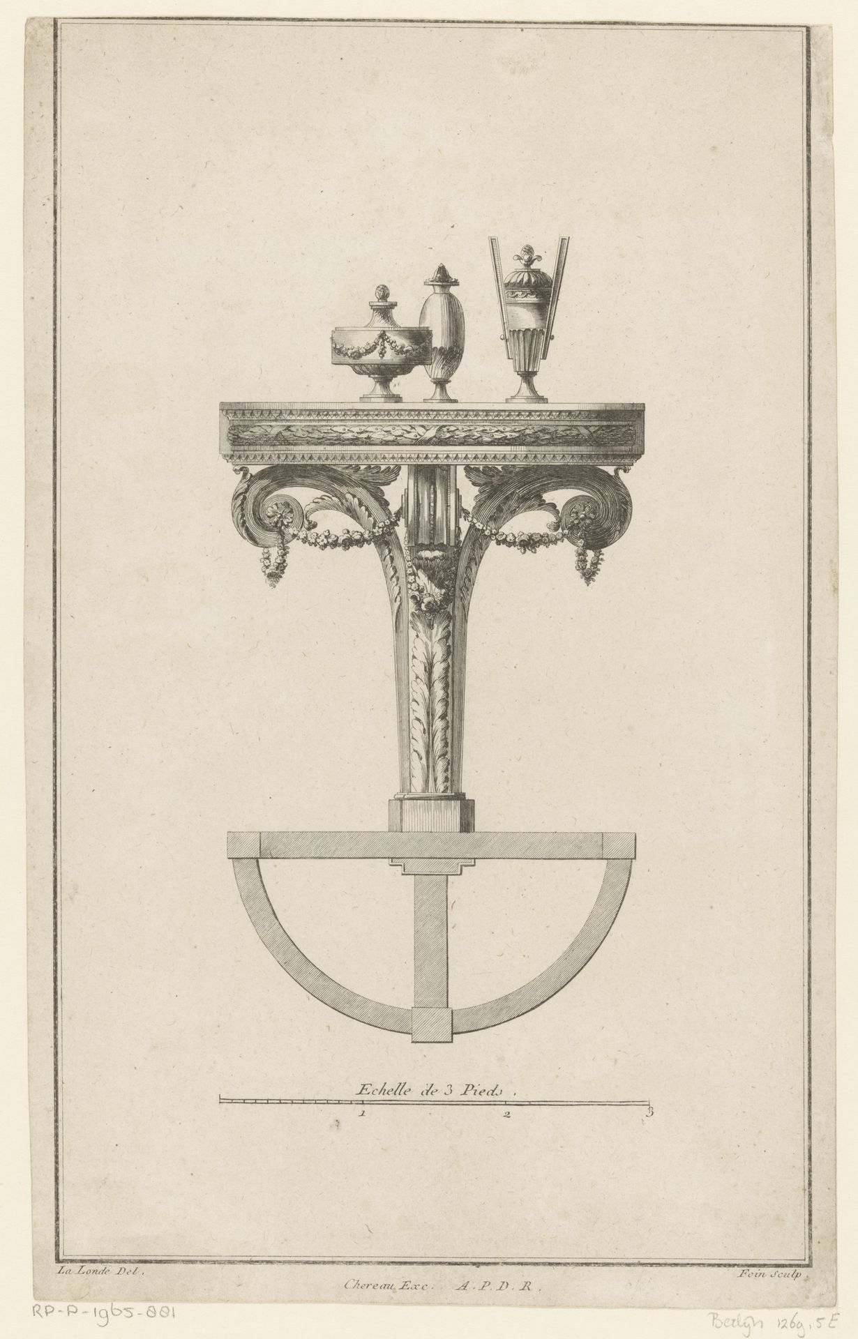 Halfronde tafel by Augustin Foin