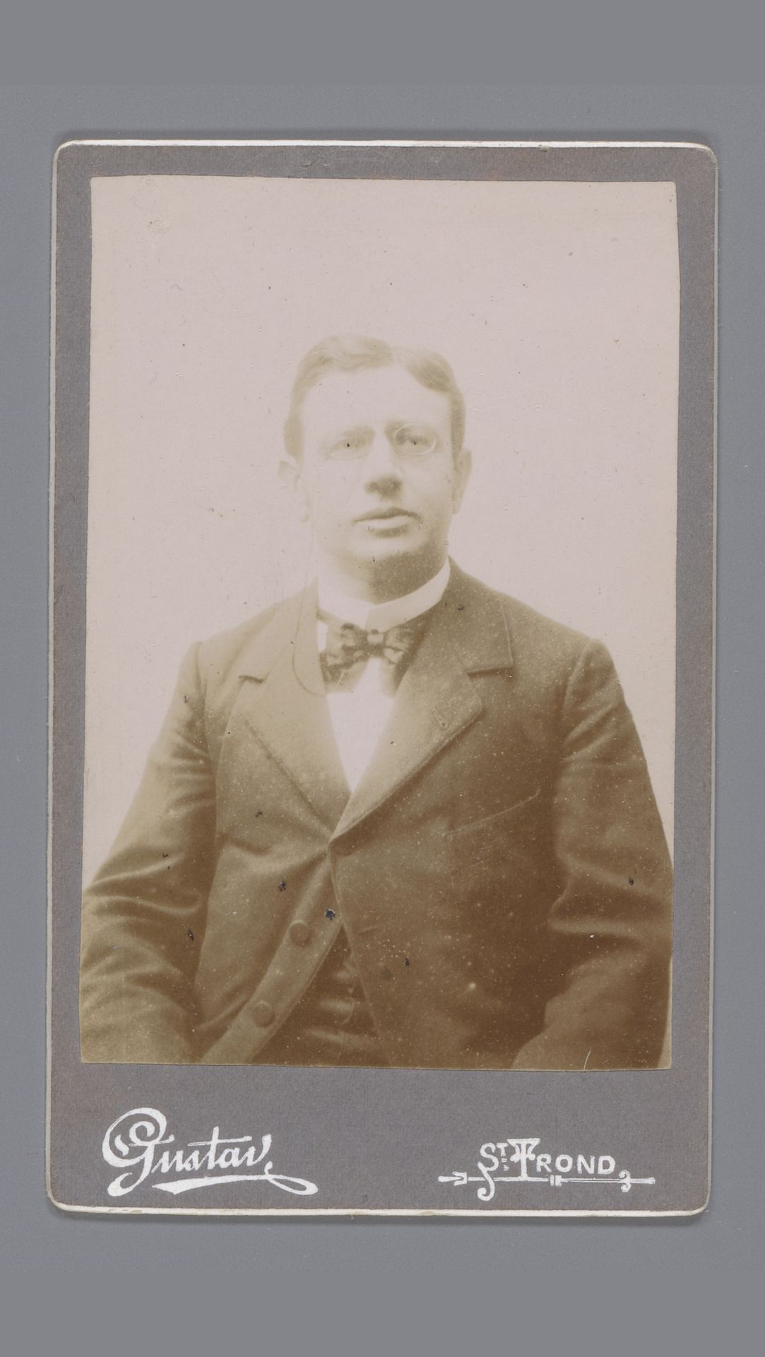 Portret van een onbekende man by C. Gustav