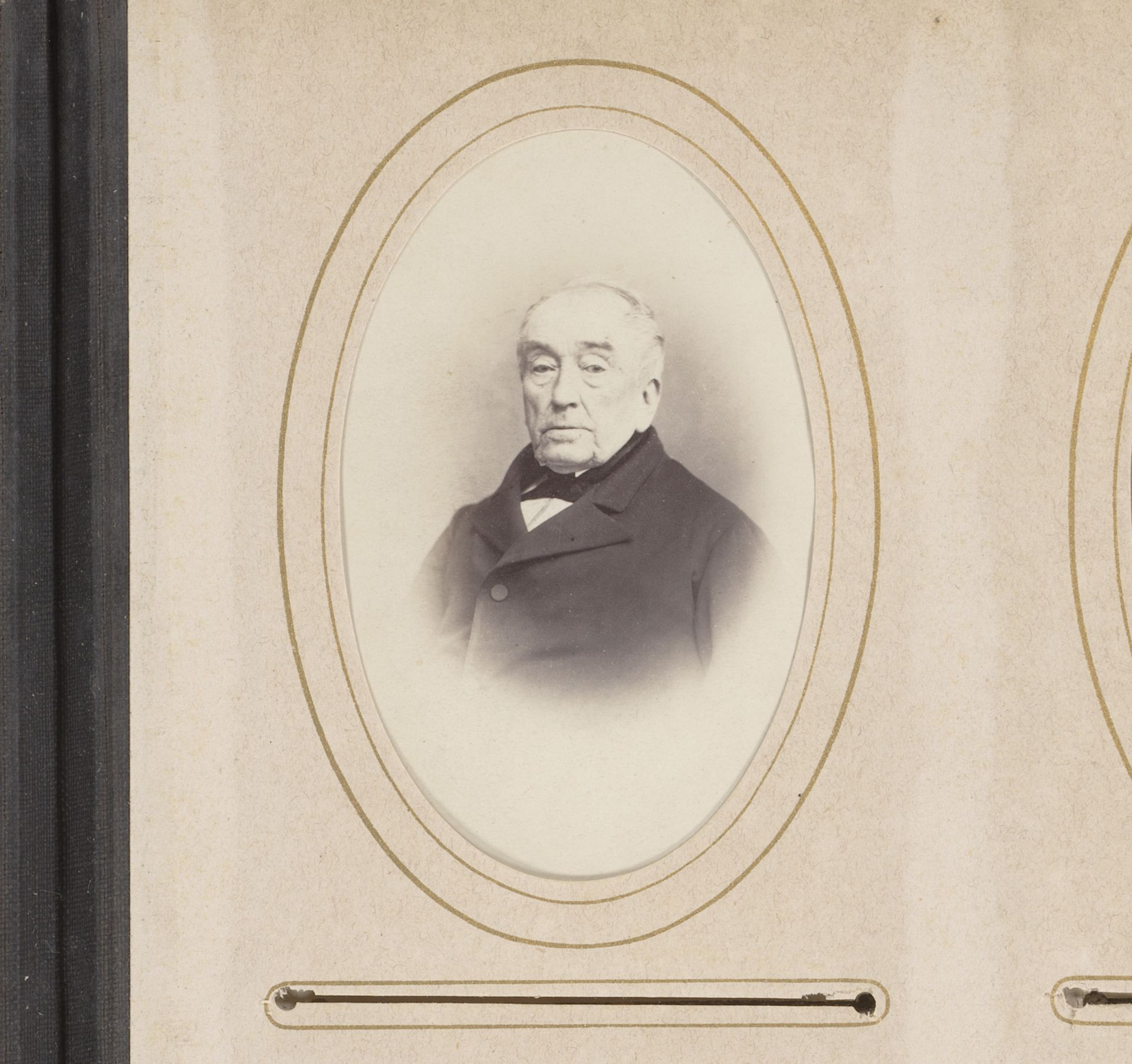 Portret van een man by Leonard Stollenwerk