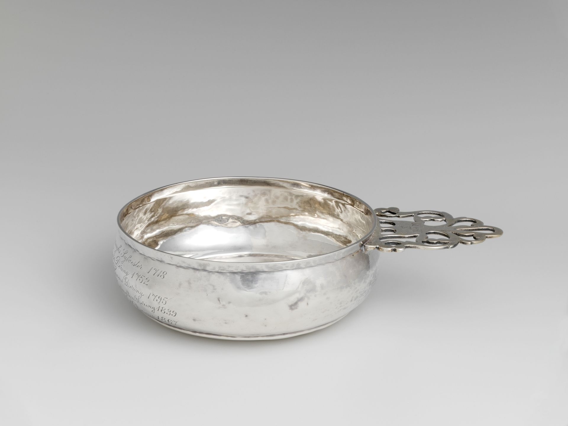 Porringer by Samuel Vernon