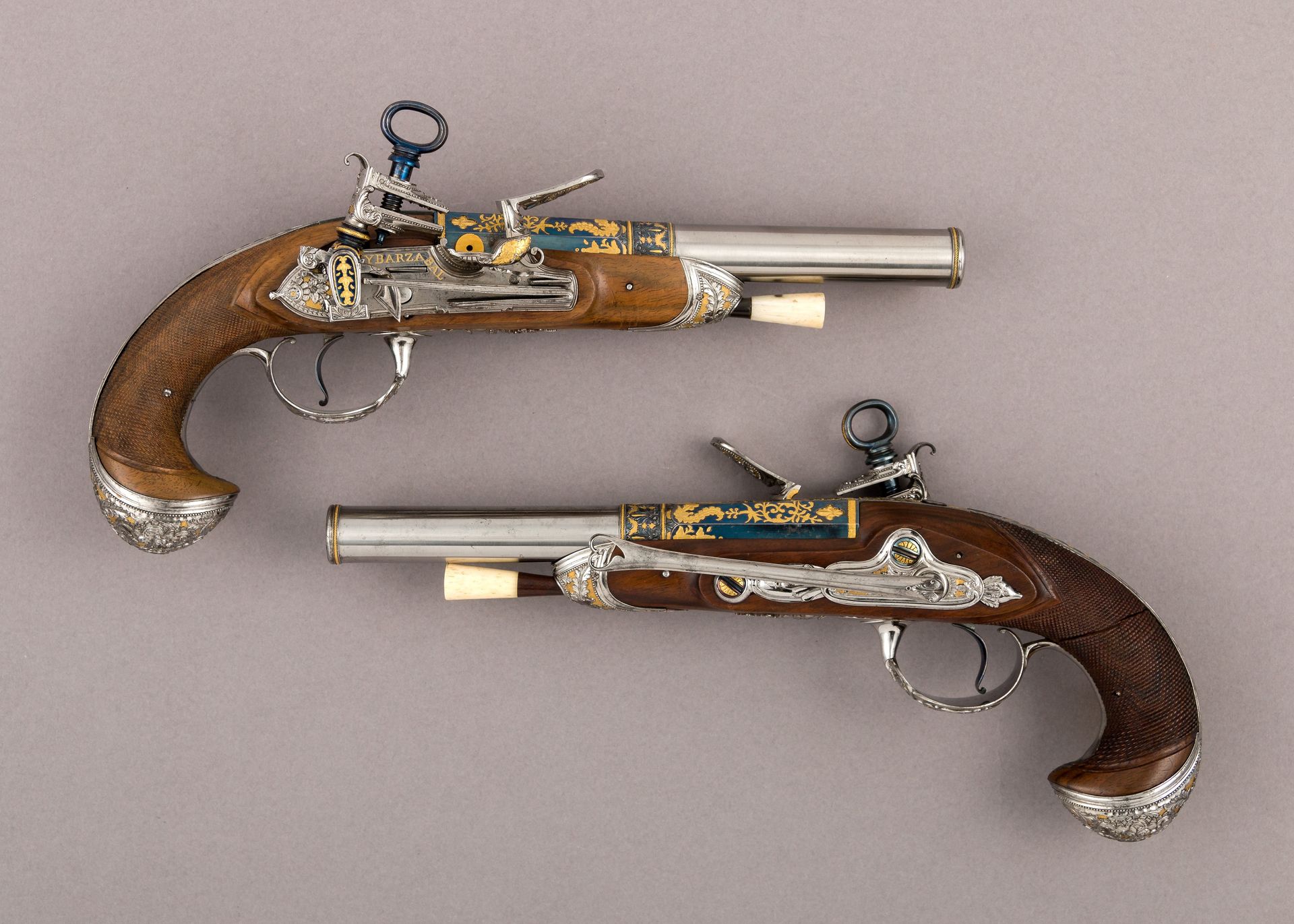 Pair of Pistols with Flintlocks a Las Tres Modas by Workshop of the Ybarzabel family