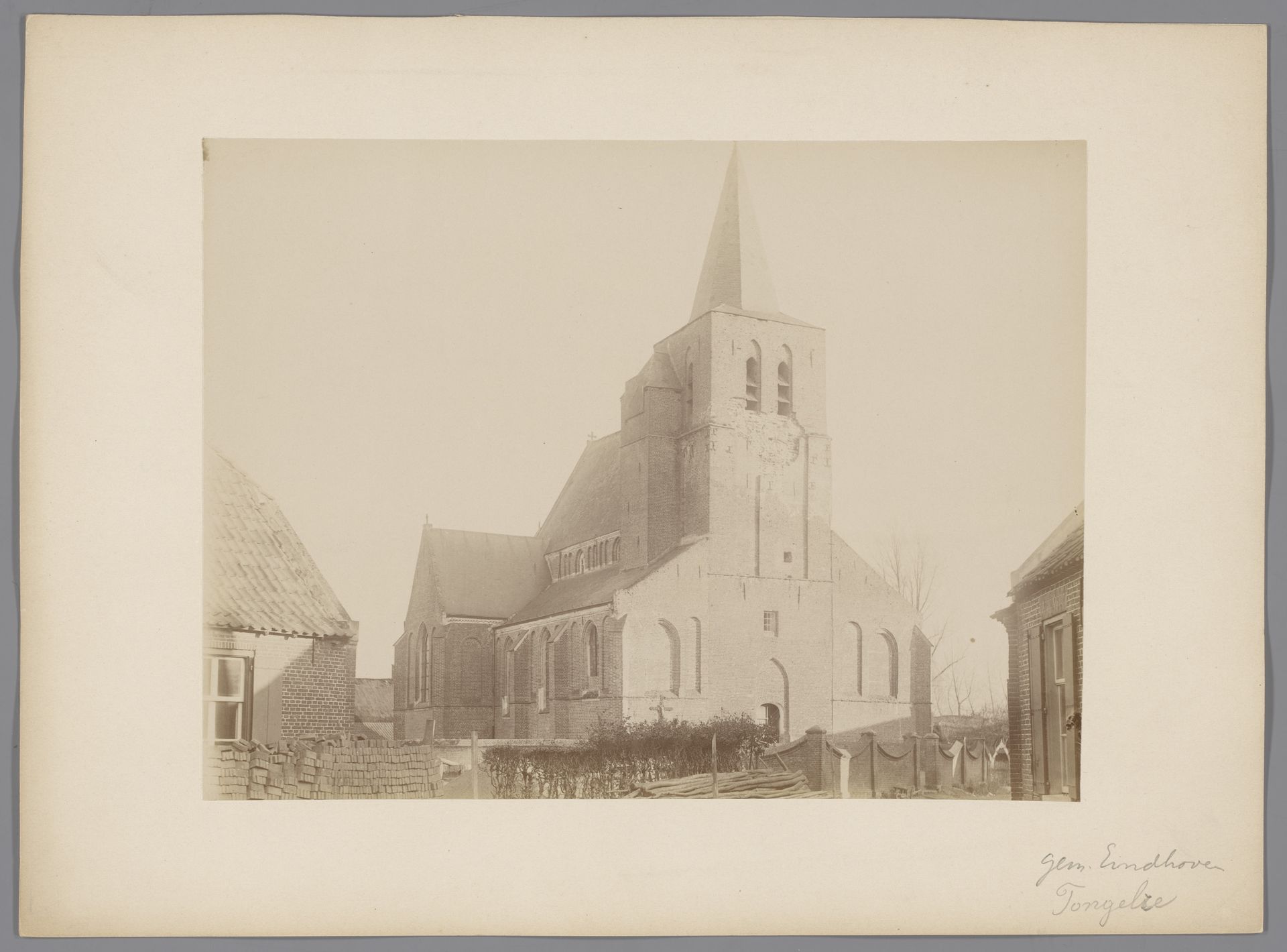 Gezicht op de oude St. Martinuskerk te Tongelre by anoniem (Monumentenzorg)
