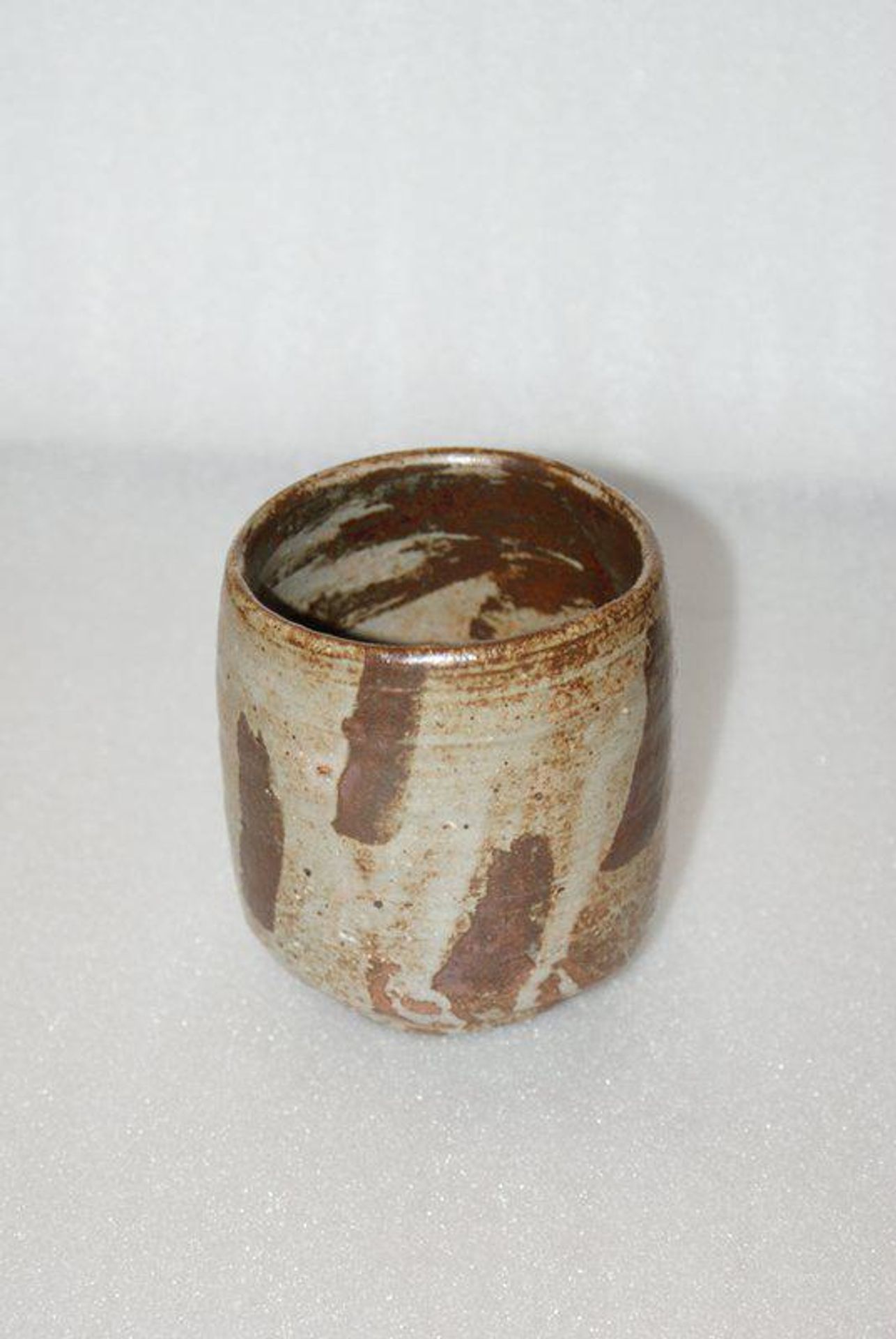 Cup (yunomi) by Yoshida Yoshihiko