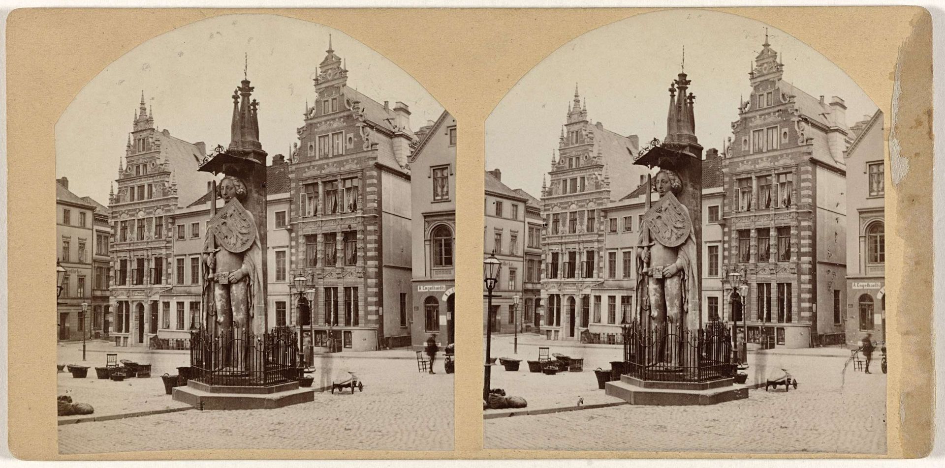 Rolandstandbeeld op het marktplein in Bremen by Louis Koch