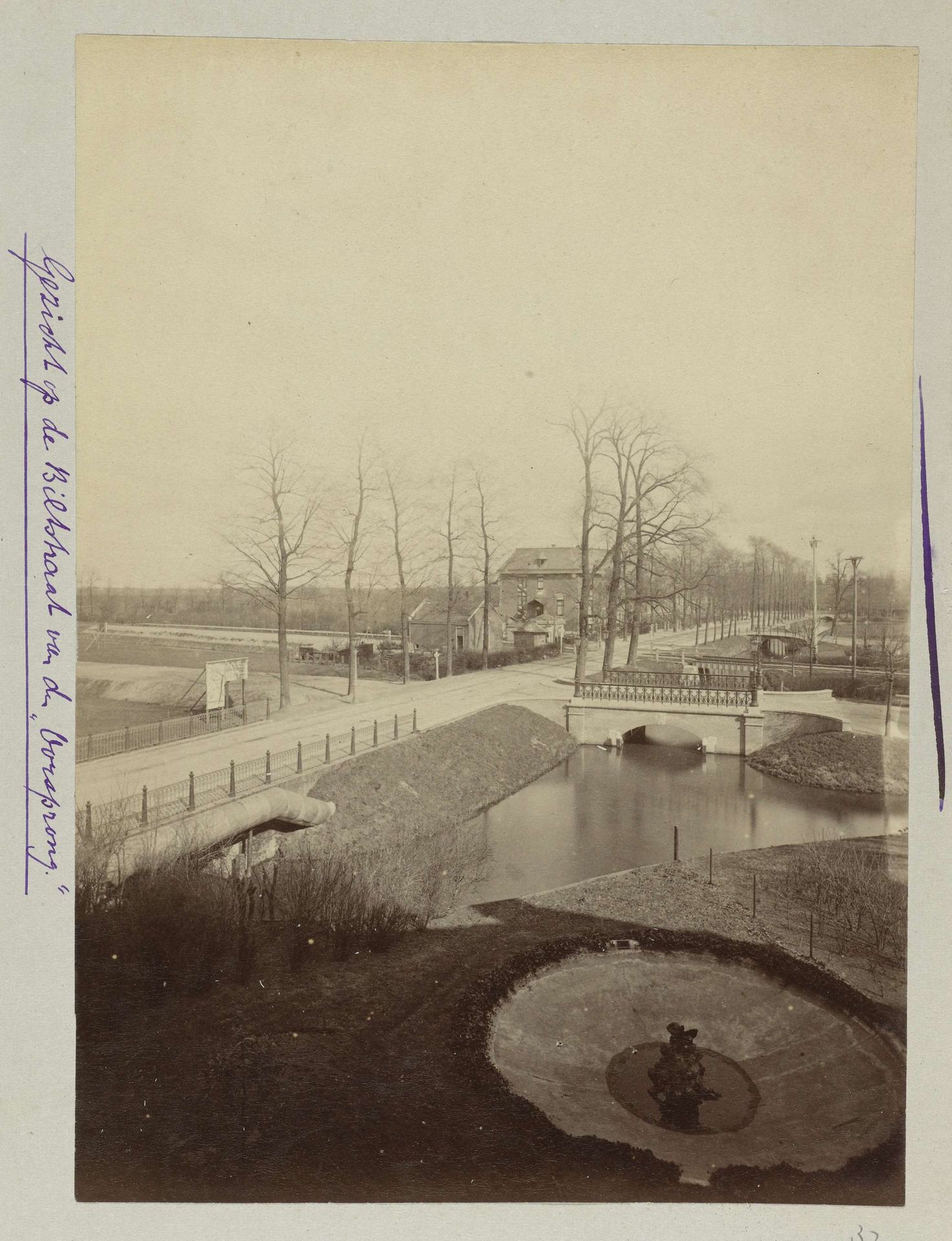 Gezicht op de Biltstraat vanuit herenhuis De Oorsprong by Henry Pauw van Wieldrecht