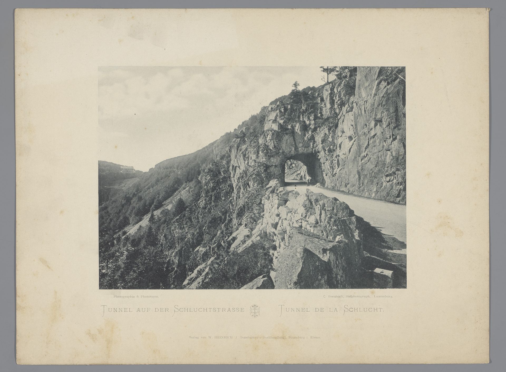 Gezicht op een tunnel van de Col de la Schlucht by Charles Bernhoeft