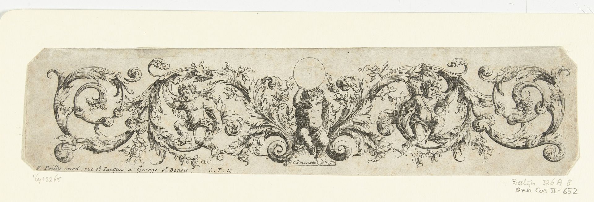 Twee bladranken met amoretten by Paul Androuet Ducerceau