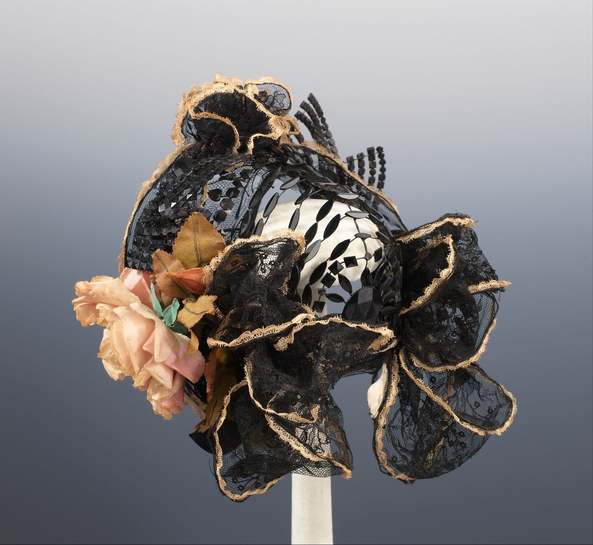 Evening bonnet by Mme. Carlier