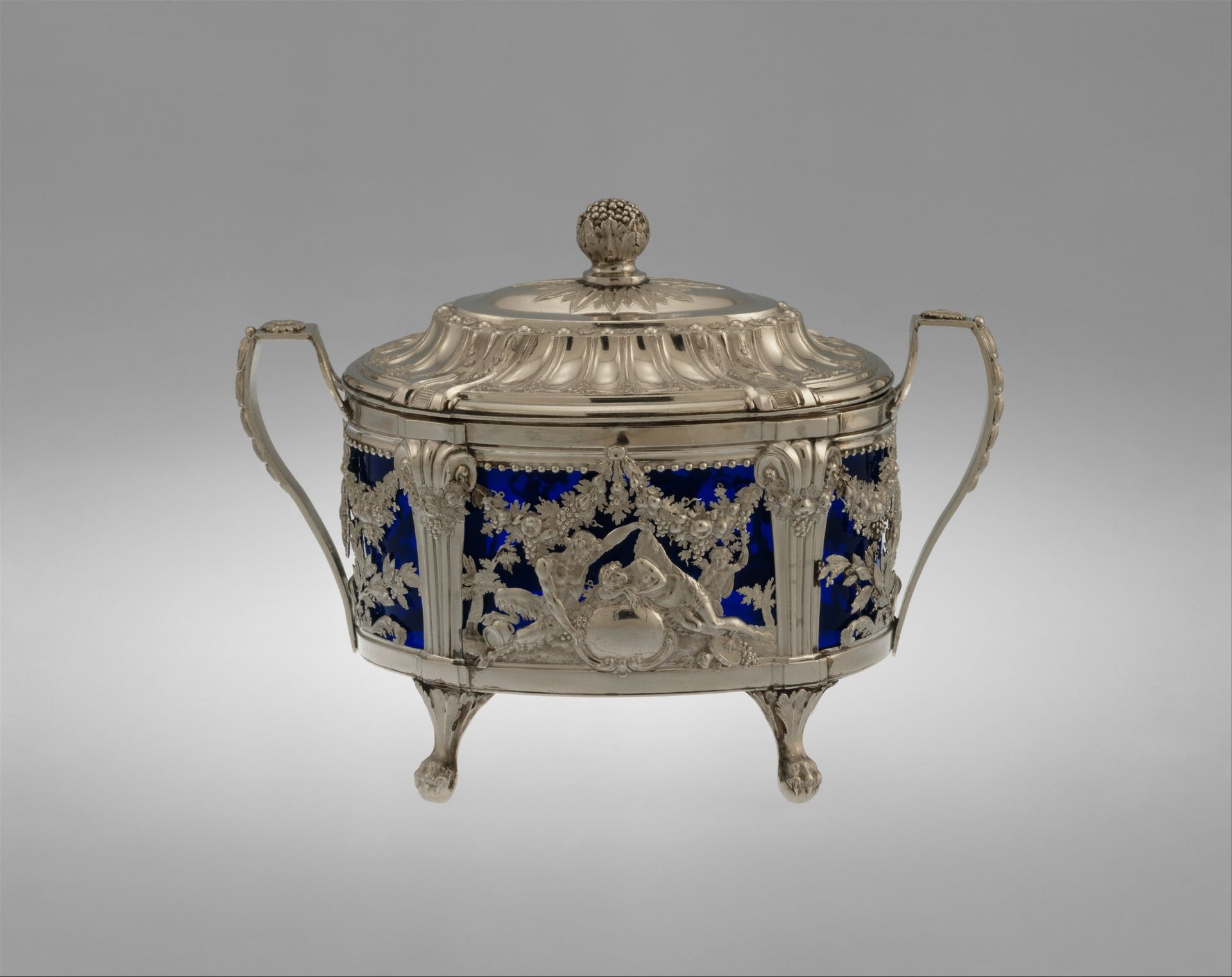 Sugar bowl by Marc-Etienne Janety