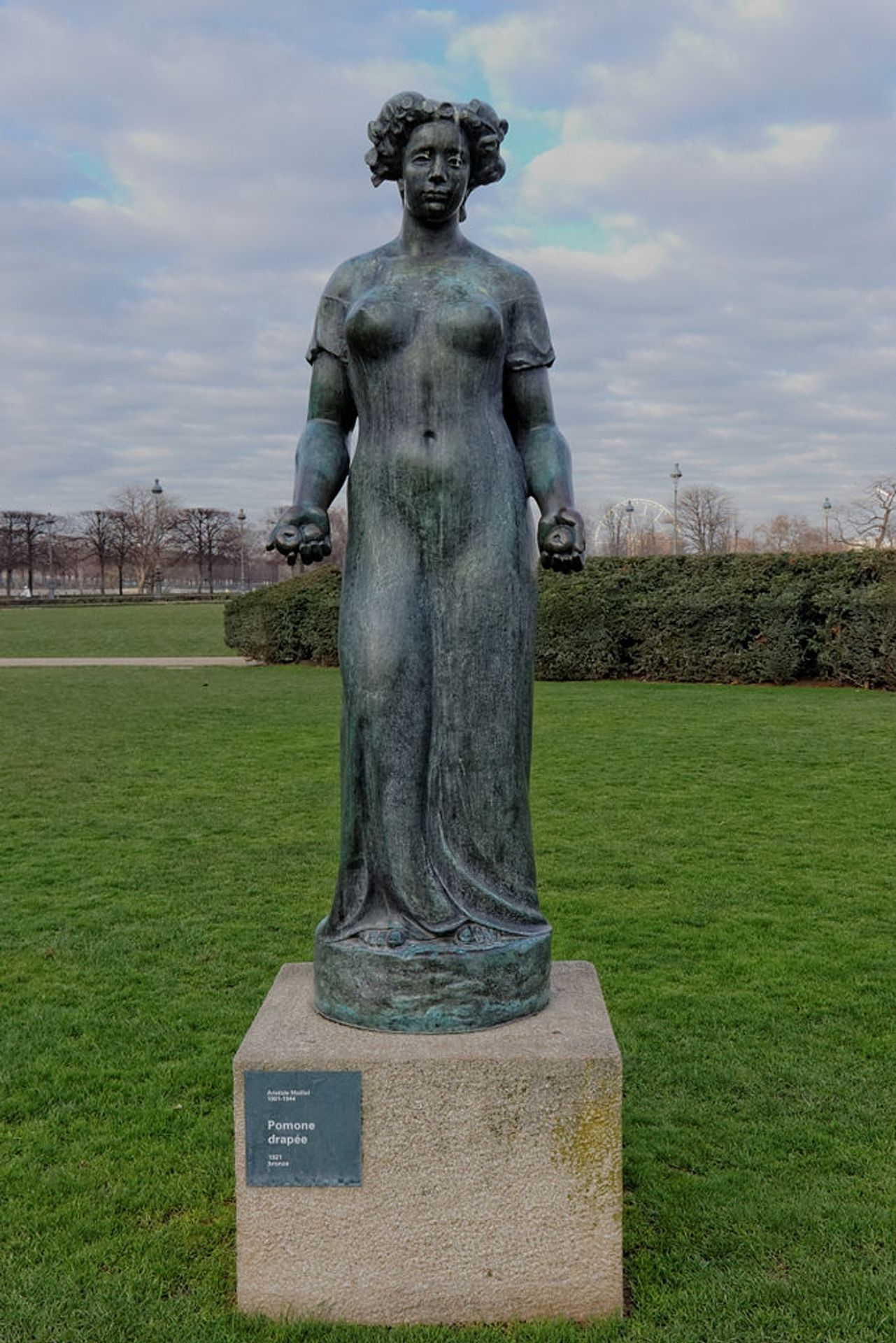 Pomone drapée by Aristide Maillol