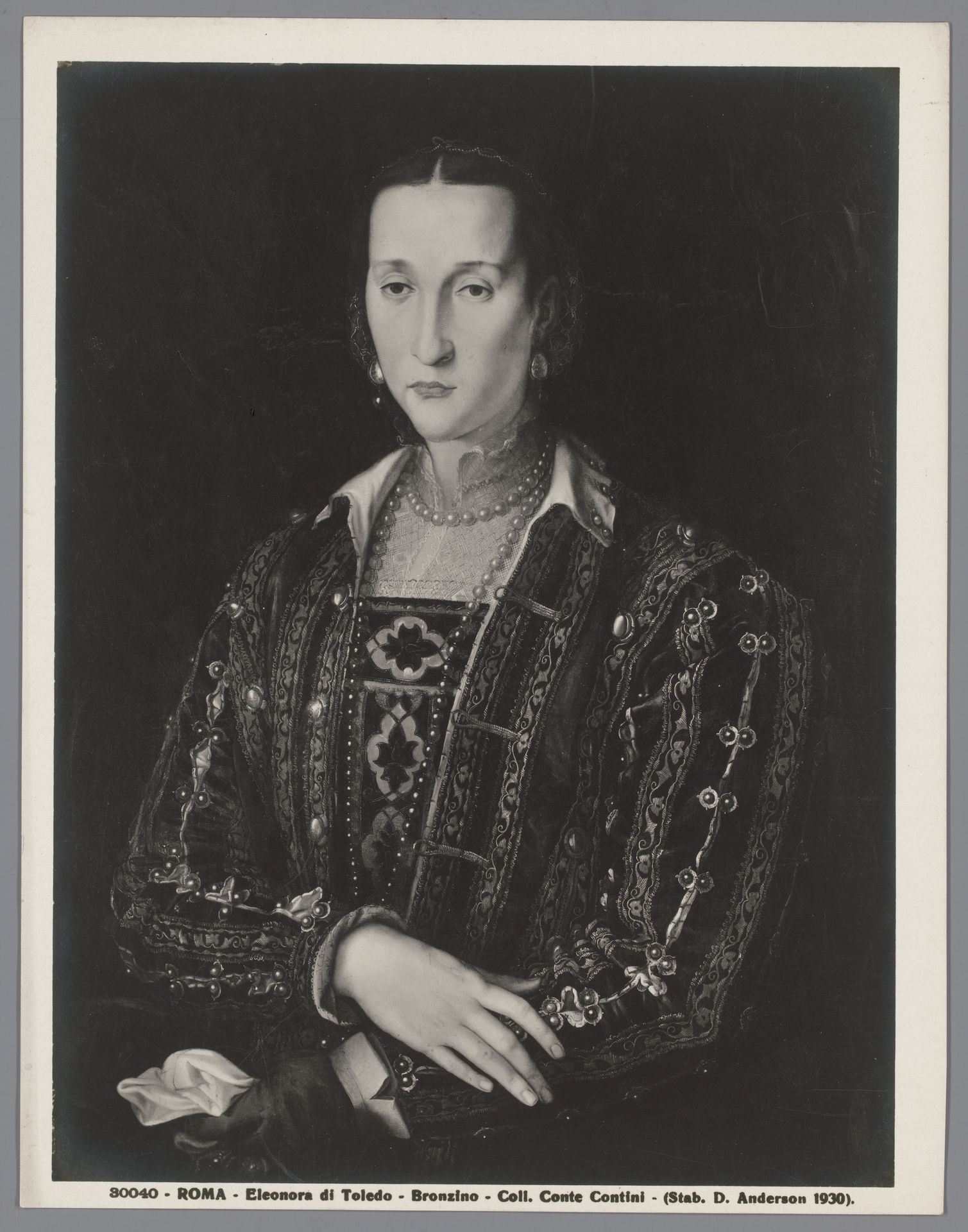 Fotoreproductie van het geschilderde portret van Eleonora van Toledo door Angelo Bronzino by Domenico Anderson