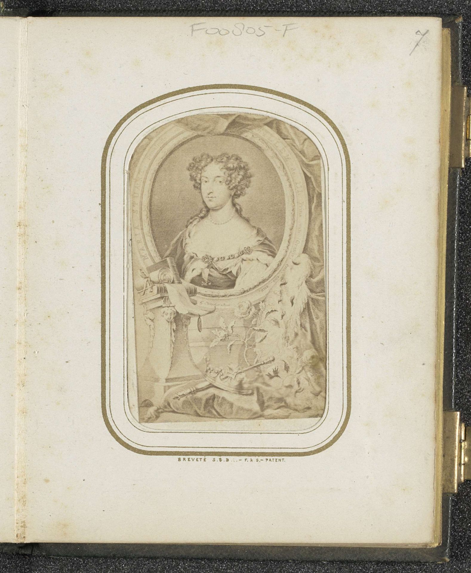 Fotoreproductie van (vermoedelijk) een prent van Maria II Stuart, echtgenote van prins Willem III by Anonymous