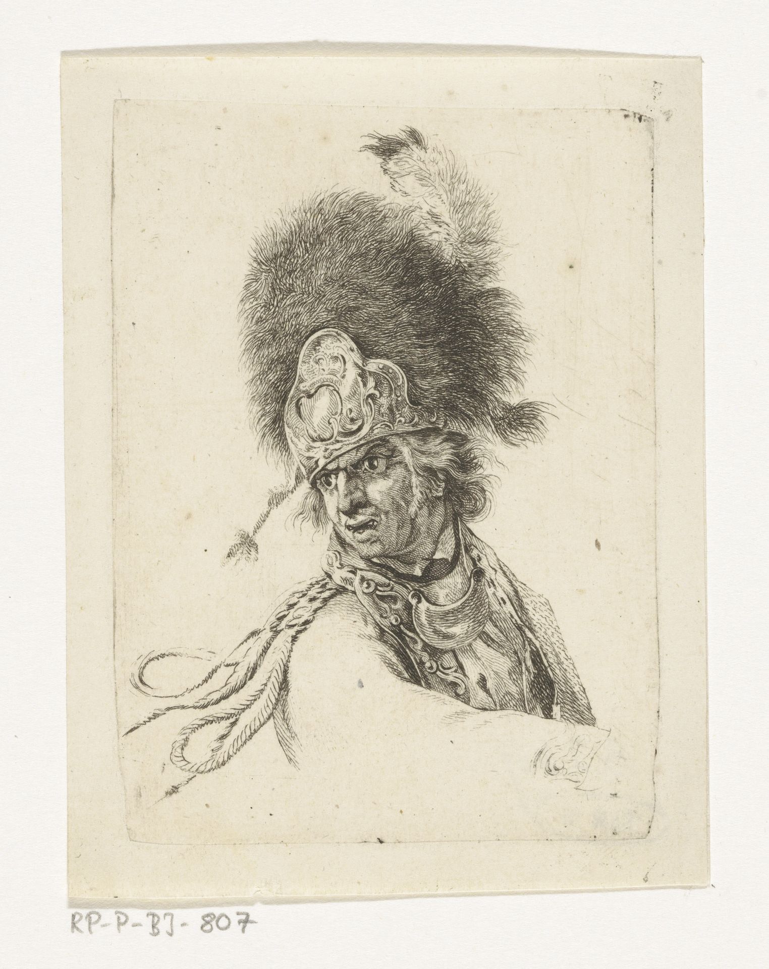 Portret van een soldaat met een hoge bontmuts op by Joannes Bemme
