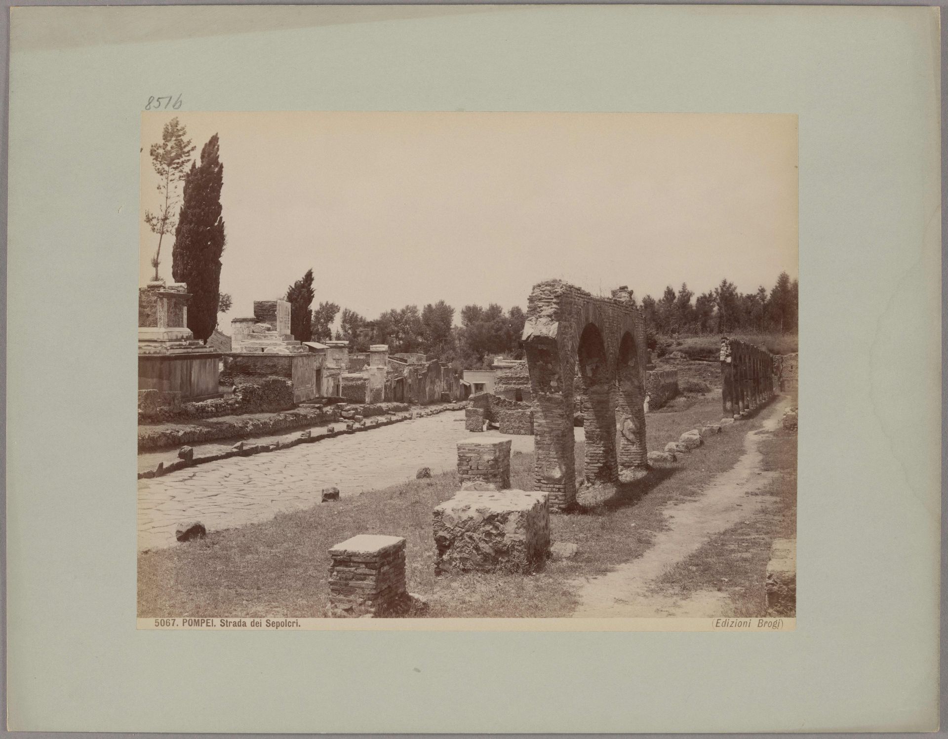 Pompeii_ Sepulchre Road, No. 5067 by Giacomo Brogi