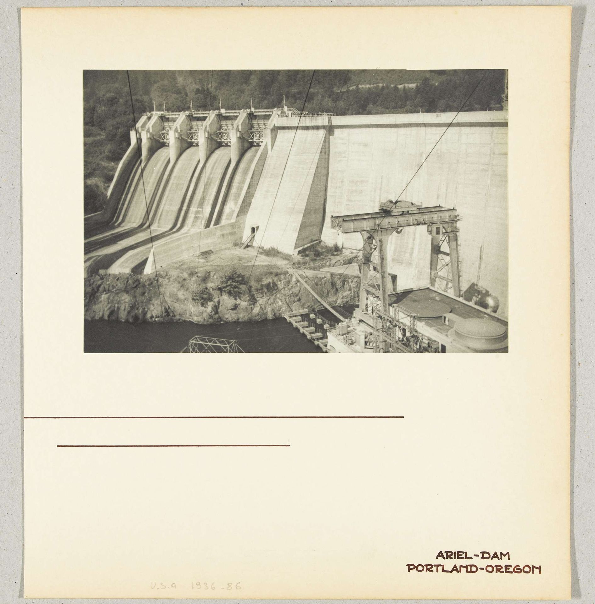 Ariel Dam,  Washington [staat], Verenigde Staten by Wouter Cool