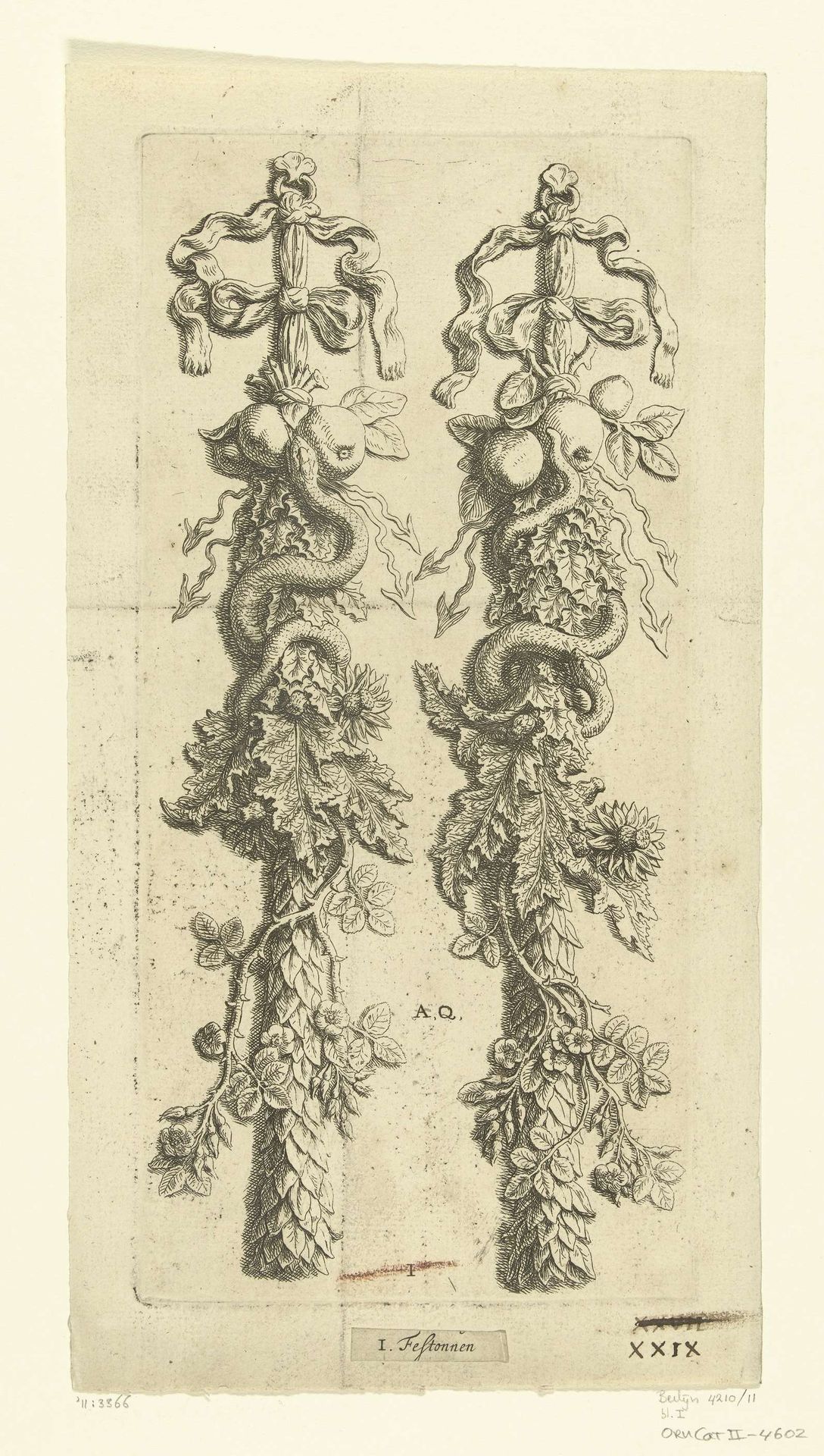 Twee pilaster festoenen by Hubert Quellinus